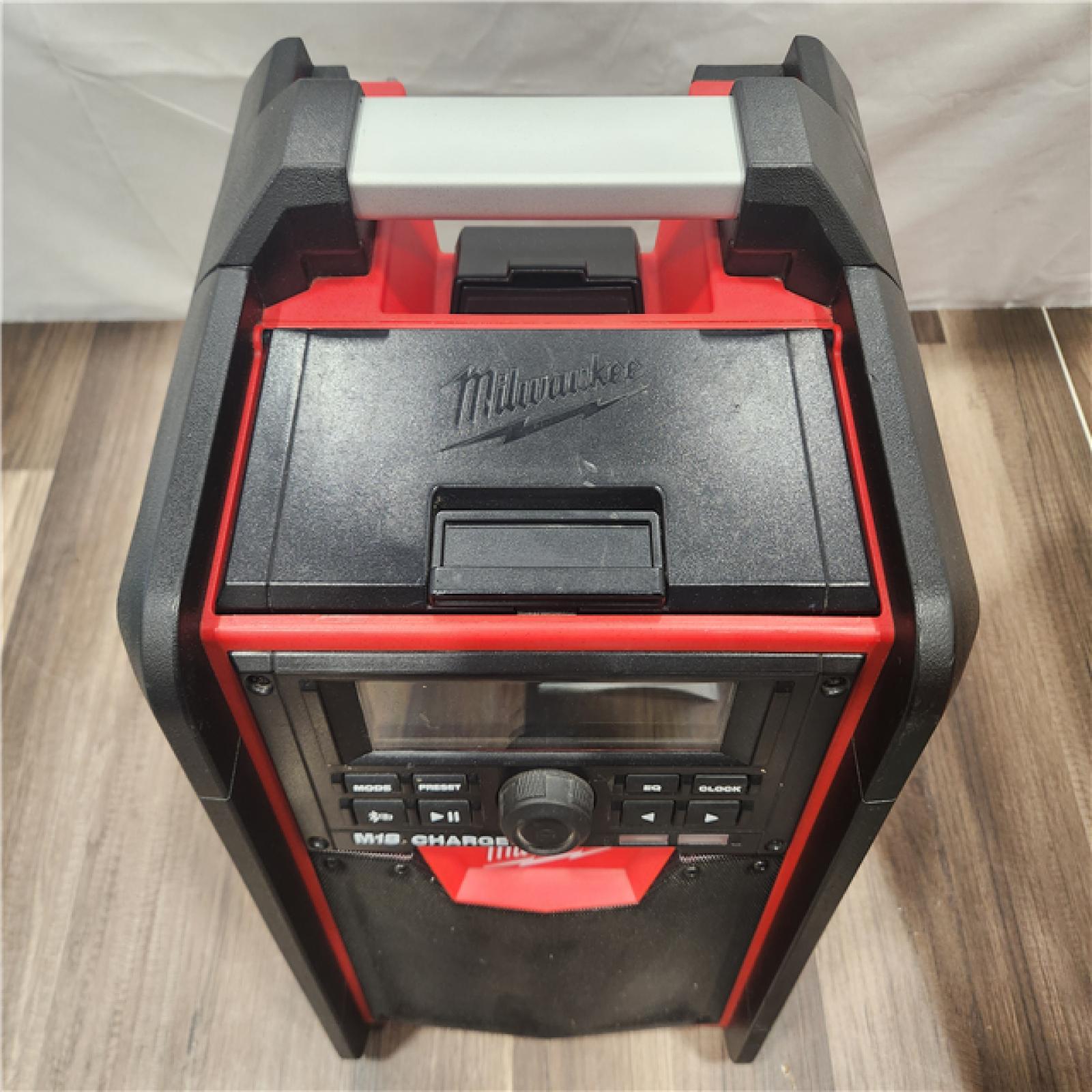 AS-IS- M18 Lithium-Ion Cordless Jobsite Radio/Charger