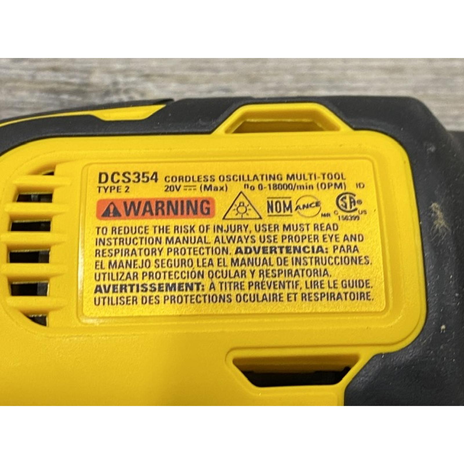 AS-IS DEWALT ATOMIC 20V MAX Cordless Brushless Oscillating Multi Tool Kit