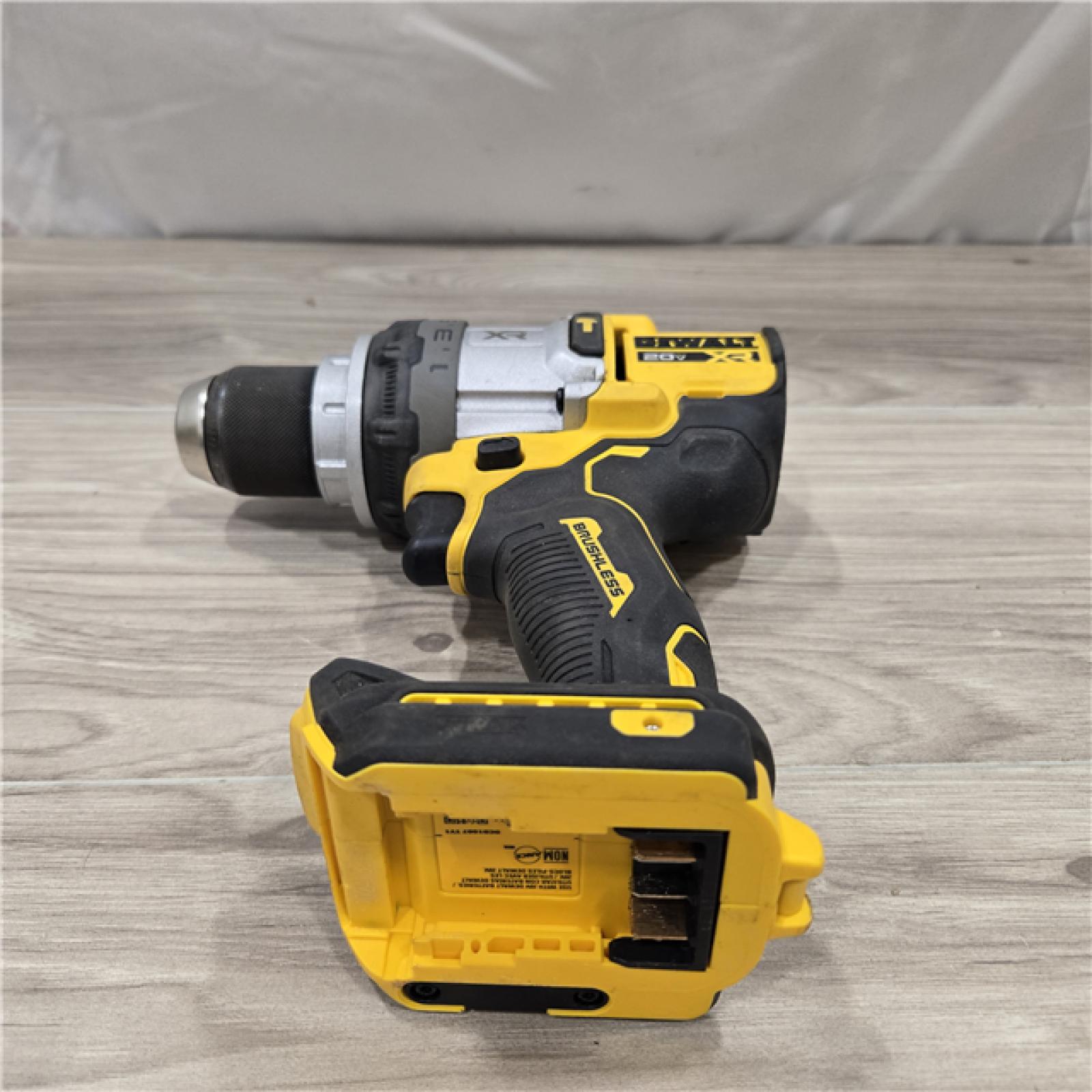 AS-IS DEWALT 20V XR Lithium-Ion Cordless Hammer Drill Kit