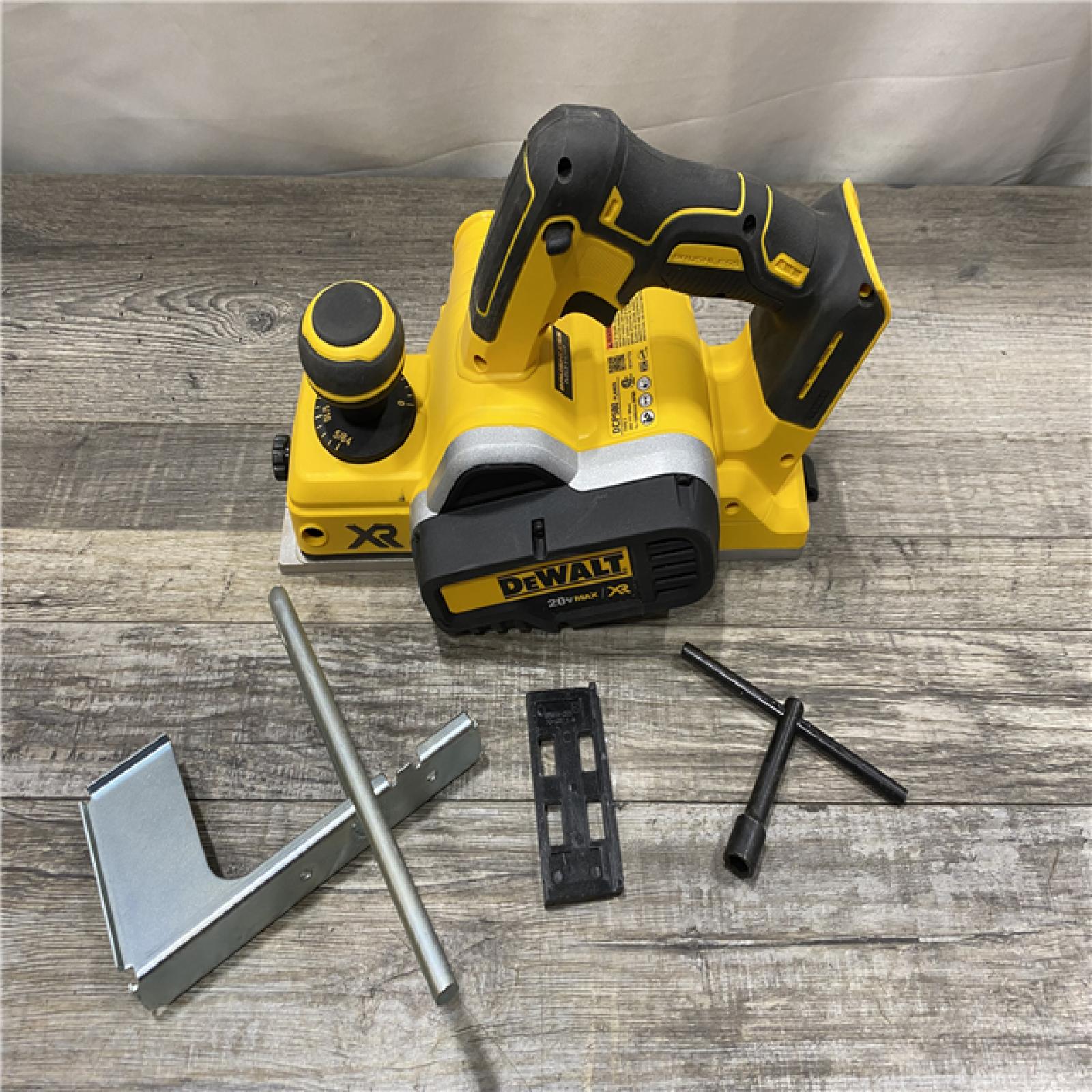 AS-IS DEWALT 20V MAX XR Cordless Brushless 3-1/4 in. Planer (Tool Only)