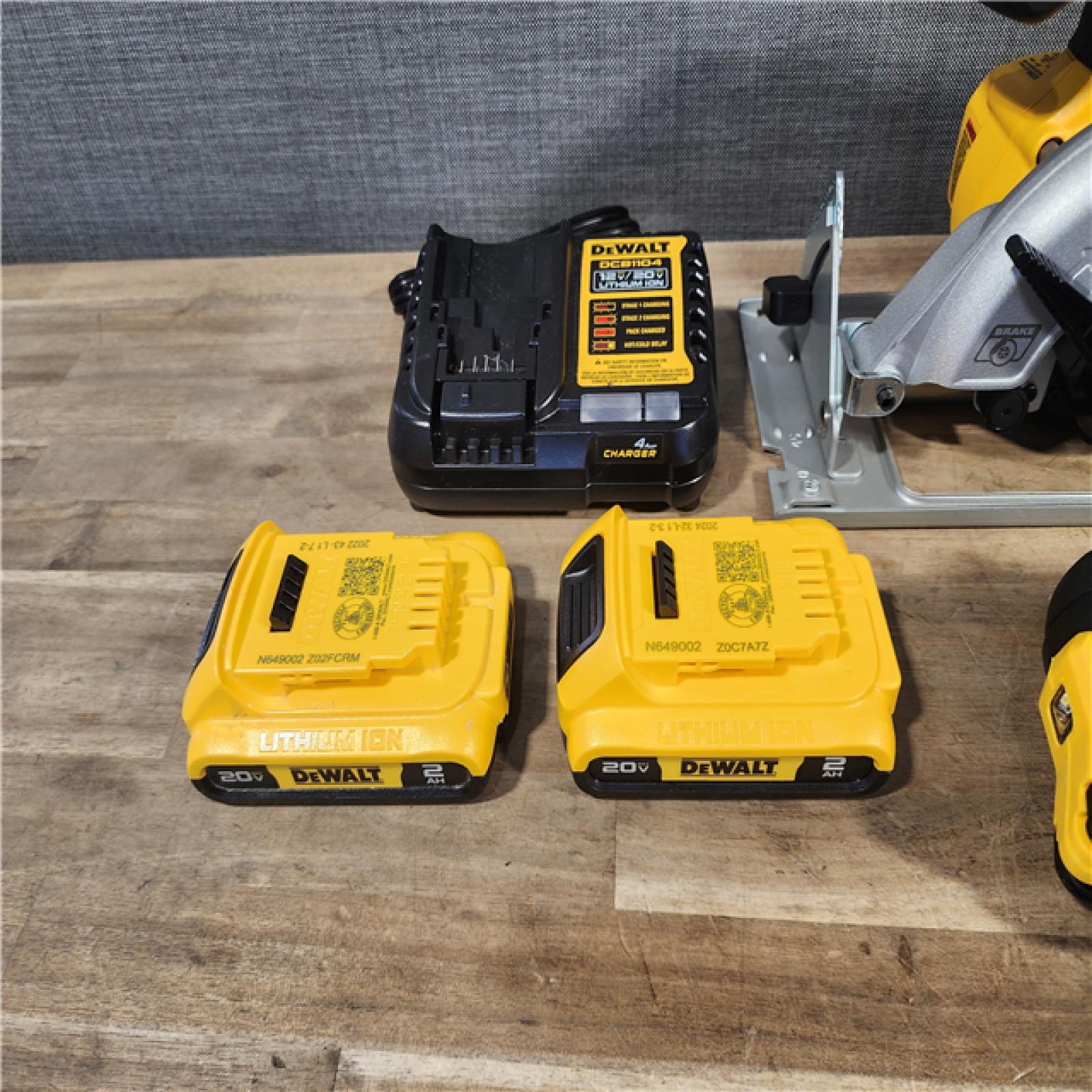 HOUSTON LOCATION - AS-IS DEWALT 4 TOOL COMBO KIT W/ (2) BATTERY & CHARGER