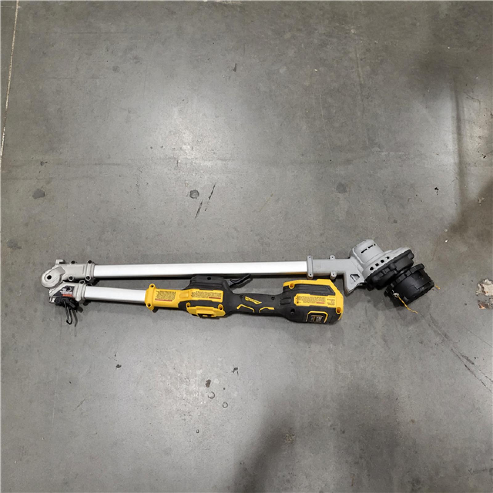 AS IS DEWALT 20V MAX Cordless Battery Powered String Trimmer & Blower Combo Kit with (1) 4 Ah Battery & Charger