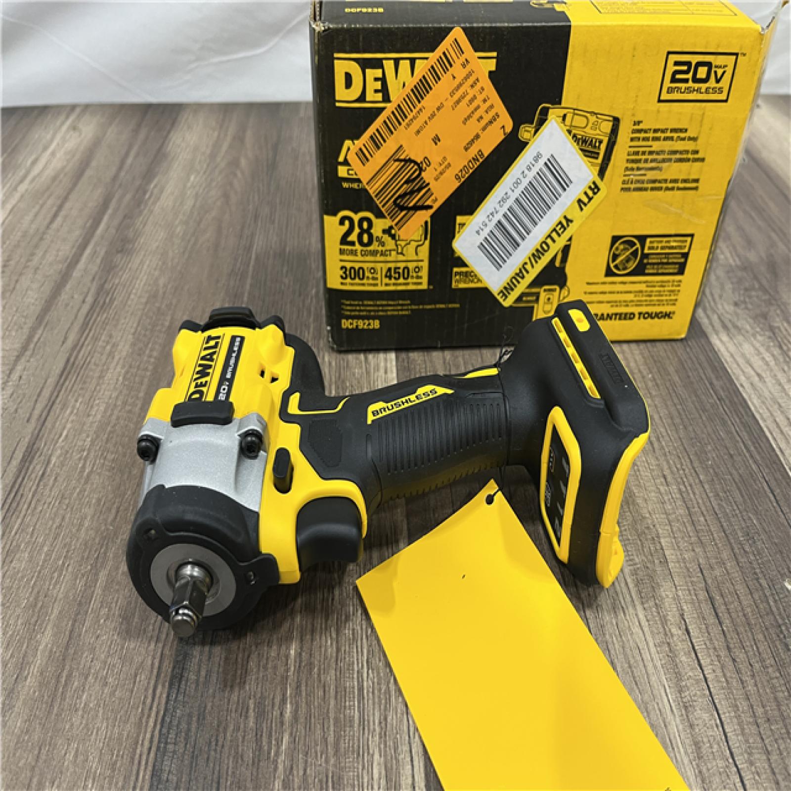 GOOD DEWALT 20V Atomic 3/8 Impact Wrench