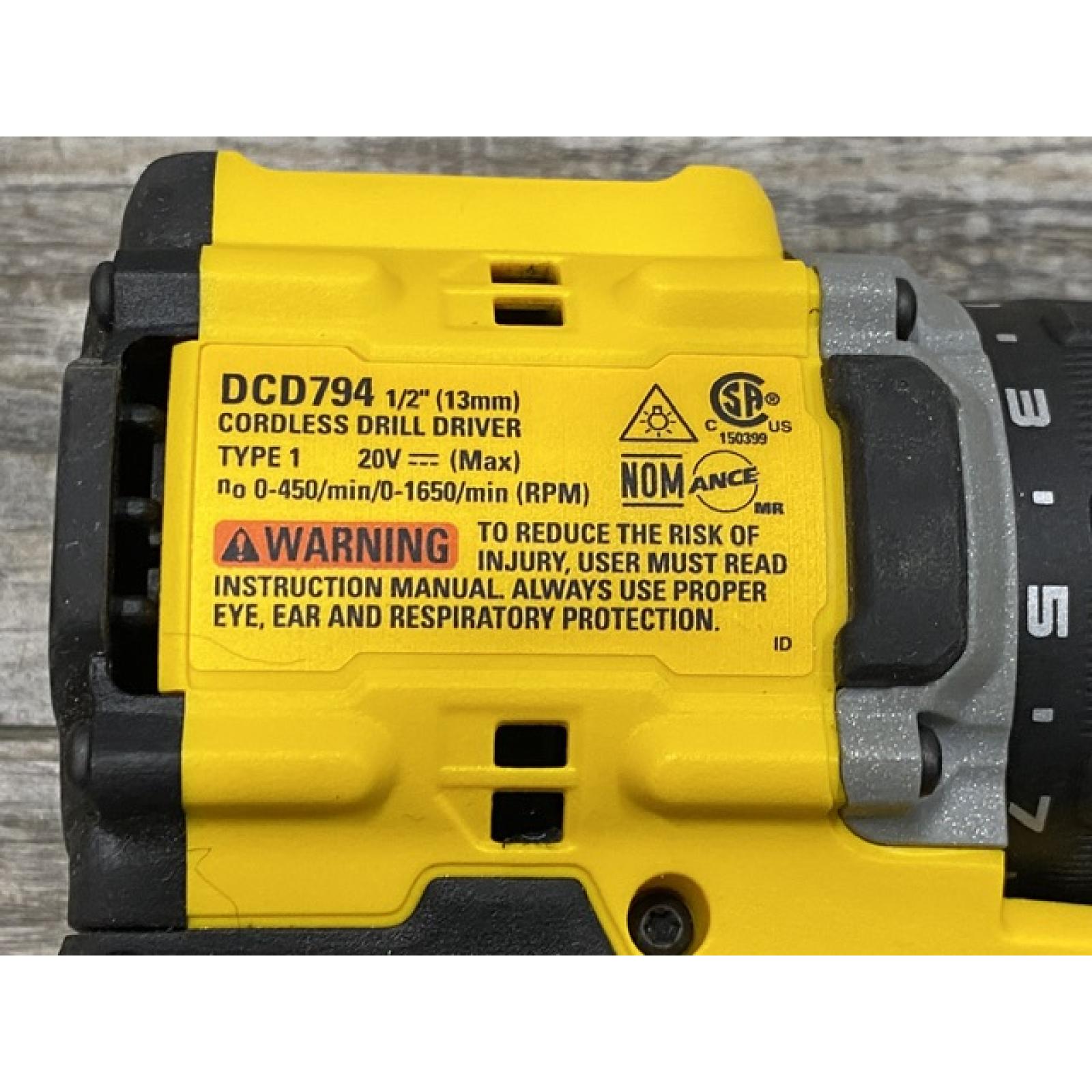 AS-IS DEWALT ATOMIC 20-Volt MAX Lithium-Ion Cordless (2-Tool) Combo Kit