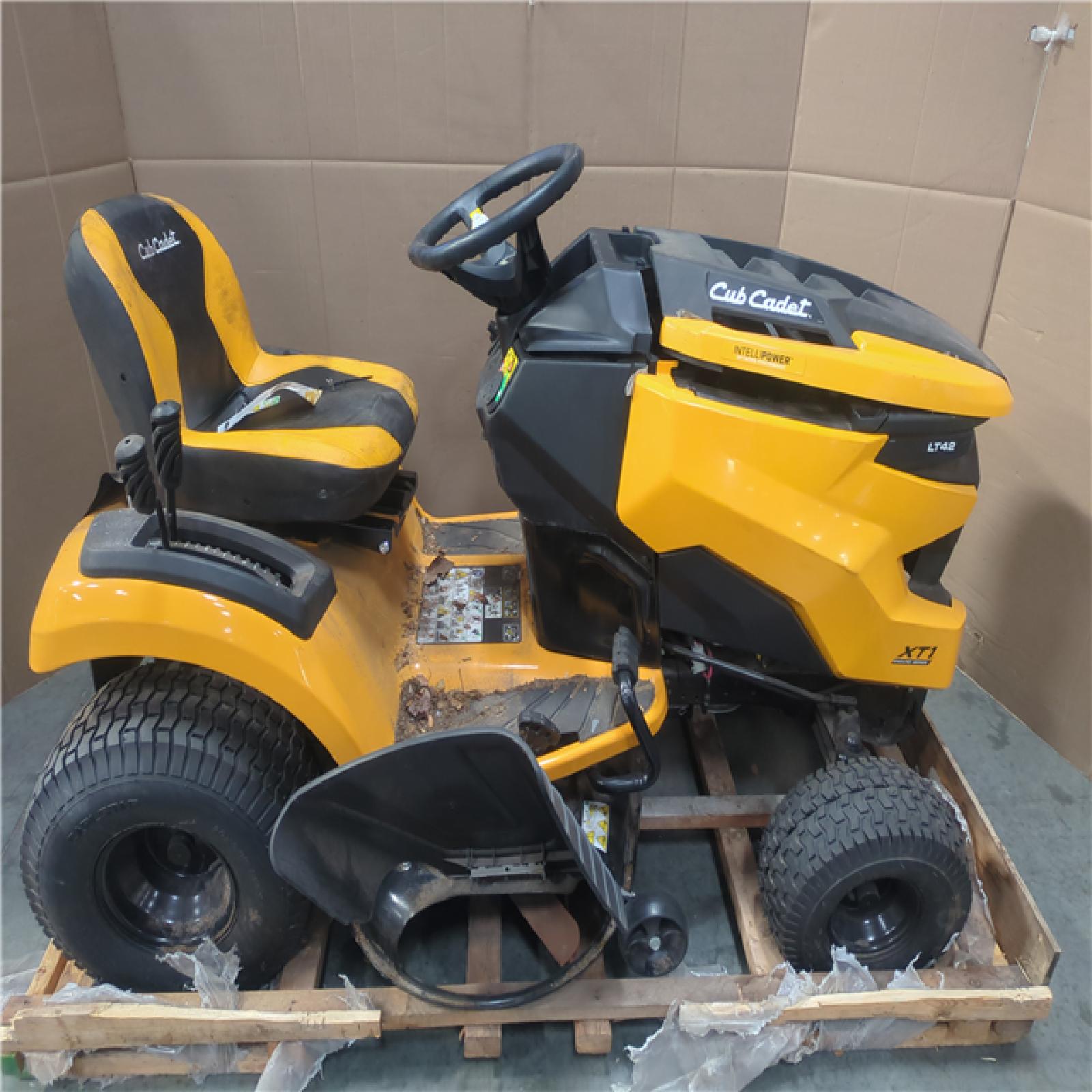 CALIFORNIA AS-IS CUB CADET SITDOWN LAWNMOWER
