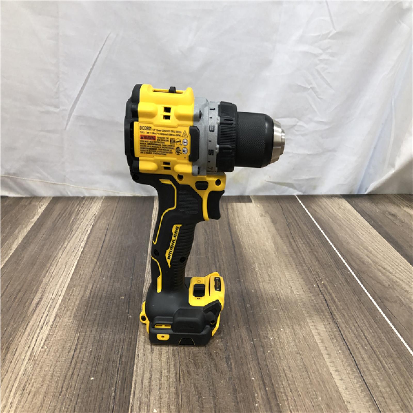 AS-IS DEWALT 20V MAX XR Lithium-Ion Brushless Cordless 1/2 in. Drill/Driver Kit