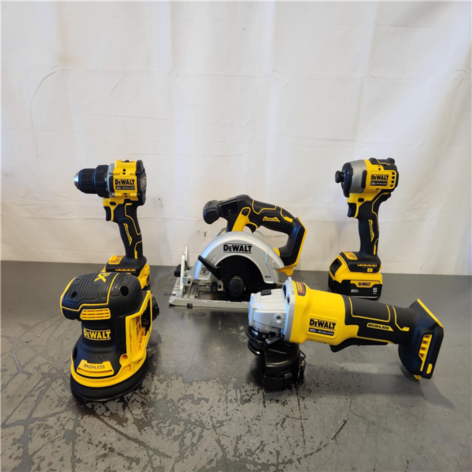 AS-IS- DEWALT 20V Lithium-Ion Cordless 5-Tool Combo Kit with 5.0 Ah and 2.0 Ah Batteries  Charger and Tough System 2.0 Rolling Toolbox