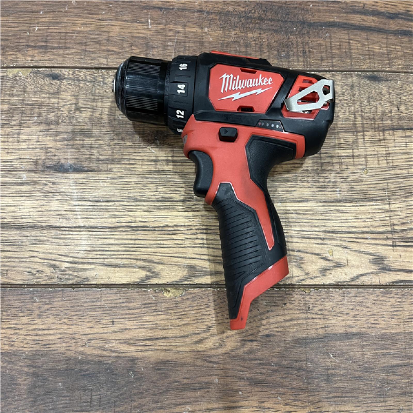 AS-IS MILWAUKEE M12 12V Lithium-Ion Cordless 3/8 in. Drill/Driver Kit with Two 1.5 Ah Batteries, Charger and Tool Bag