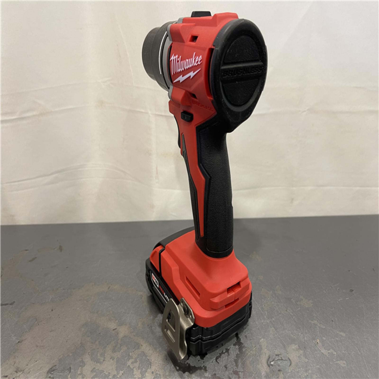 AS-IS - Milwaukee M18 18V Lithium-Ion Brushless Cordless 1/2 in. Compact Drill/Driver Kit