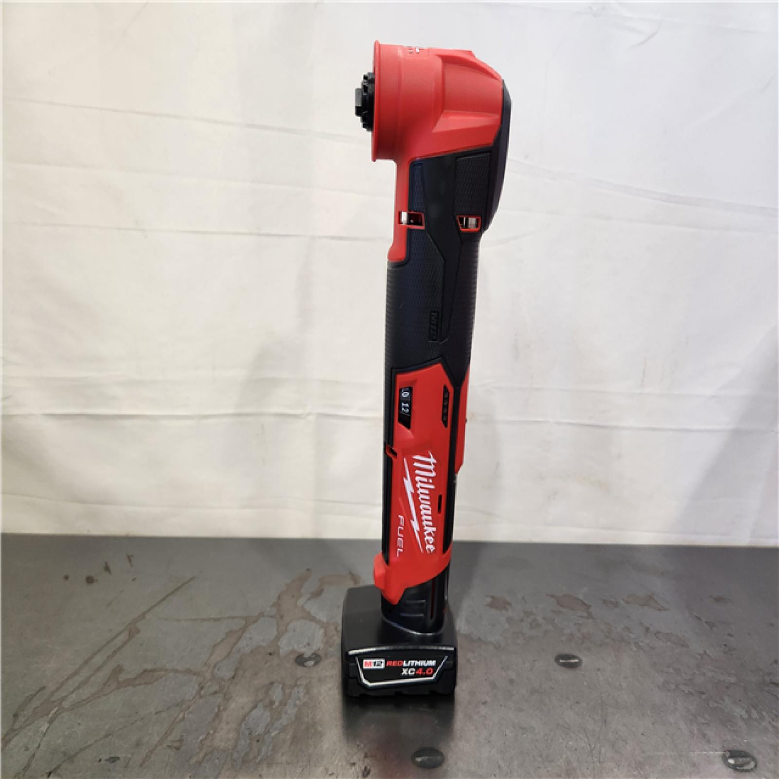 AS-IS- Milwaukee M12 FUEL 12V Lithium-Ion Cordless Oscillating Multi-Tool Kit with 4.0 Ah Battery