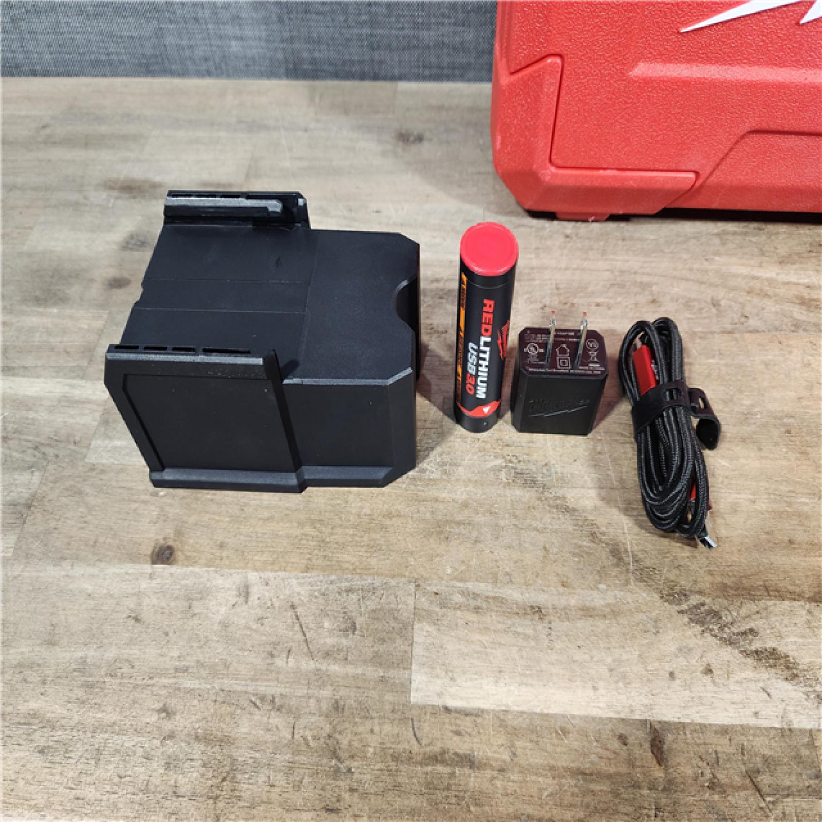 HOUSTON LOCATION - AS-IS Milwaukee Green 100 ft. Cross Line and Plumb Points Rechargeable Laser Level