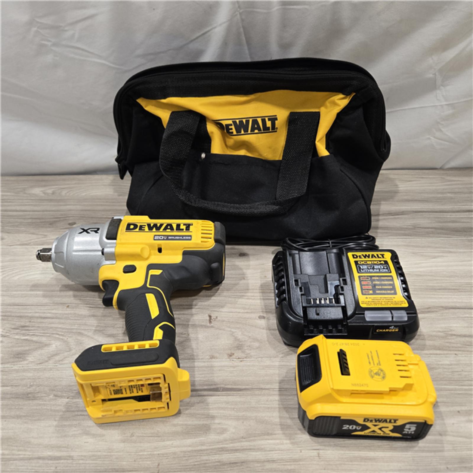 AS-IS Dewalt 20V MAX Lithium-Ion Cordless 1/2 in. Impact Wrench Kit
