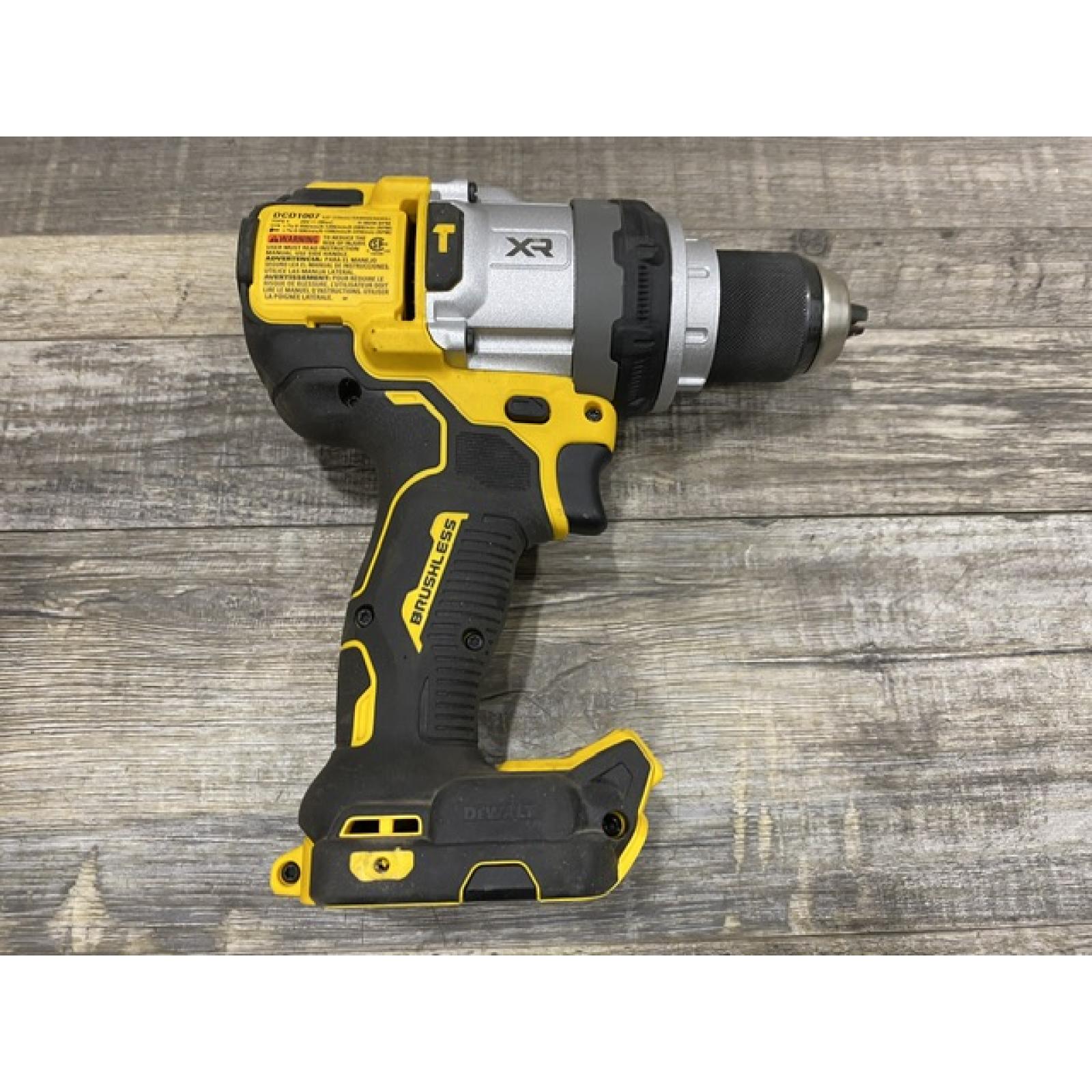 AS-IS DEWALT Atomic 20V Max Lithium-Ion Brushless Cordless Compact 1/4 in. Impact Driver Kit