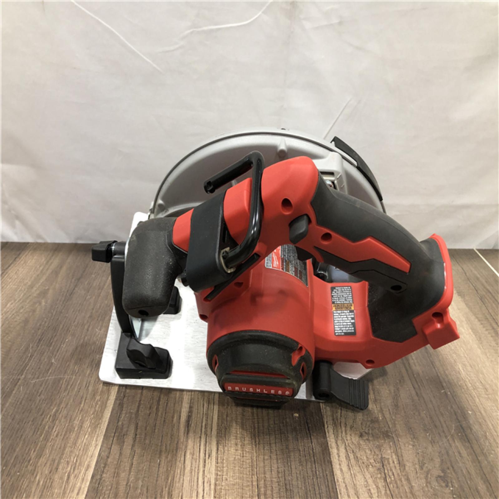 AS-IS Milwaukee  18V Lithium-Ion Brushless Cordless 7-1/4 in. Circular Saw (Tool-Only)