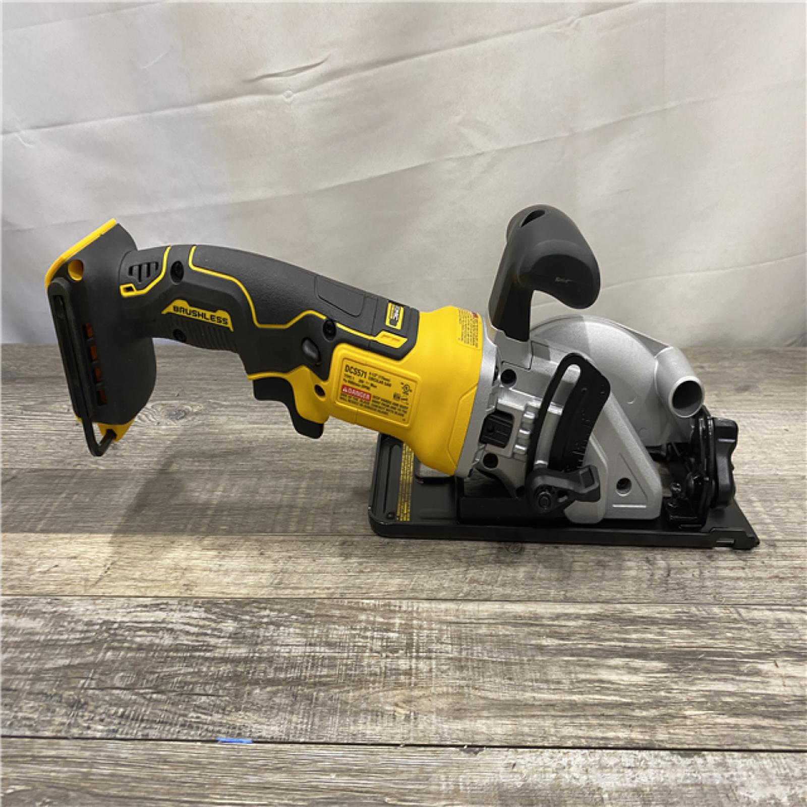 AS-IS DEWALT ATOMIC 20V MAX Cordless Brushless 4-1/2 in. Circular Saw (Tool Only)