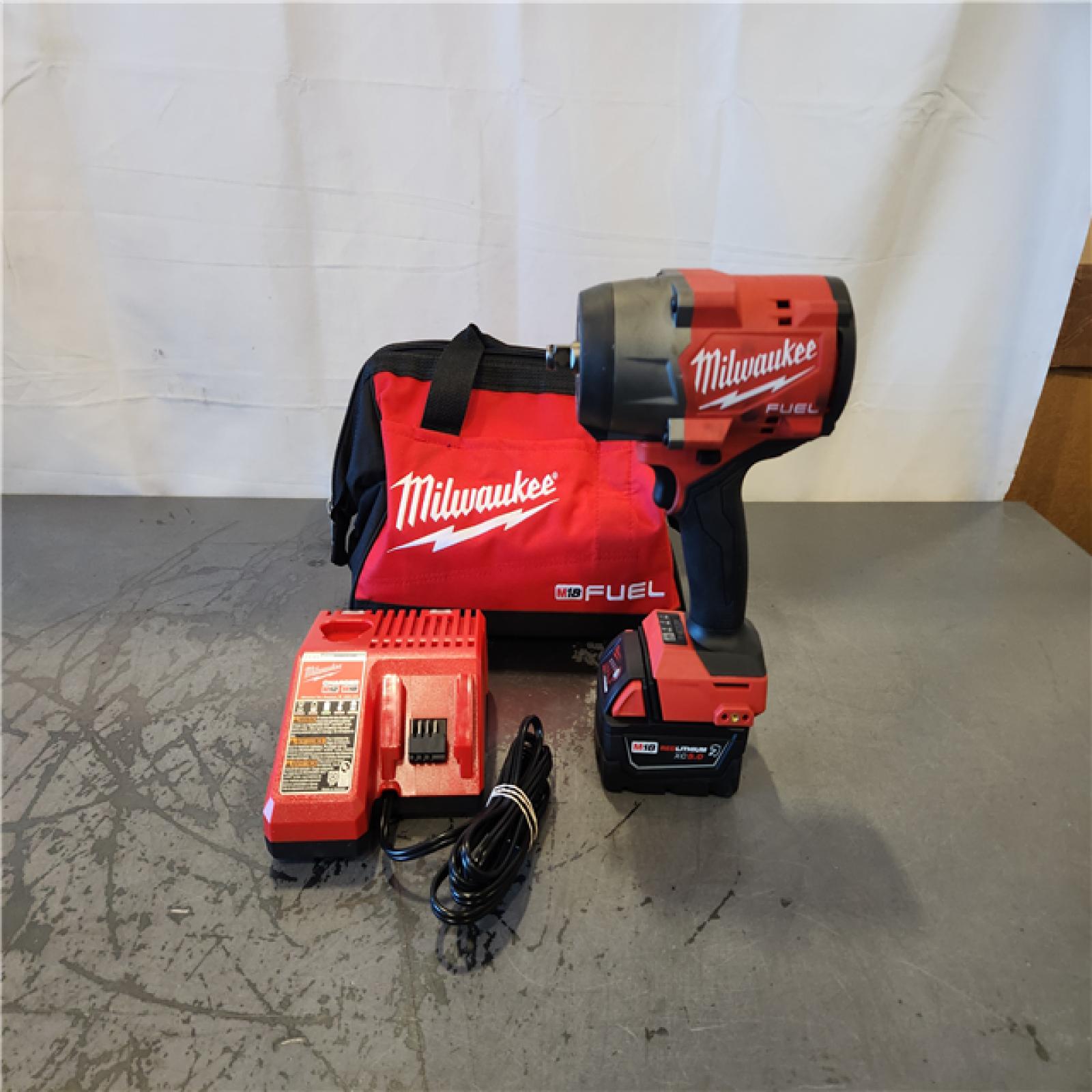 AS-IS- Milwaukee FUEL 18V Lithium-Ion Brushless Cordless 1/2 in. Impact Wrench w/Friction Ring Kit