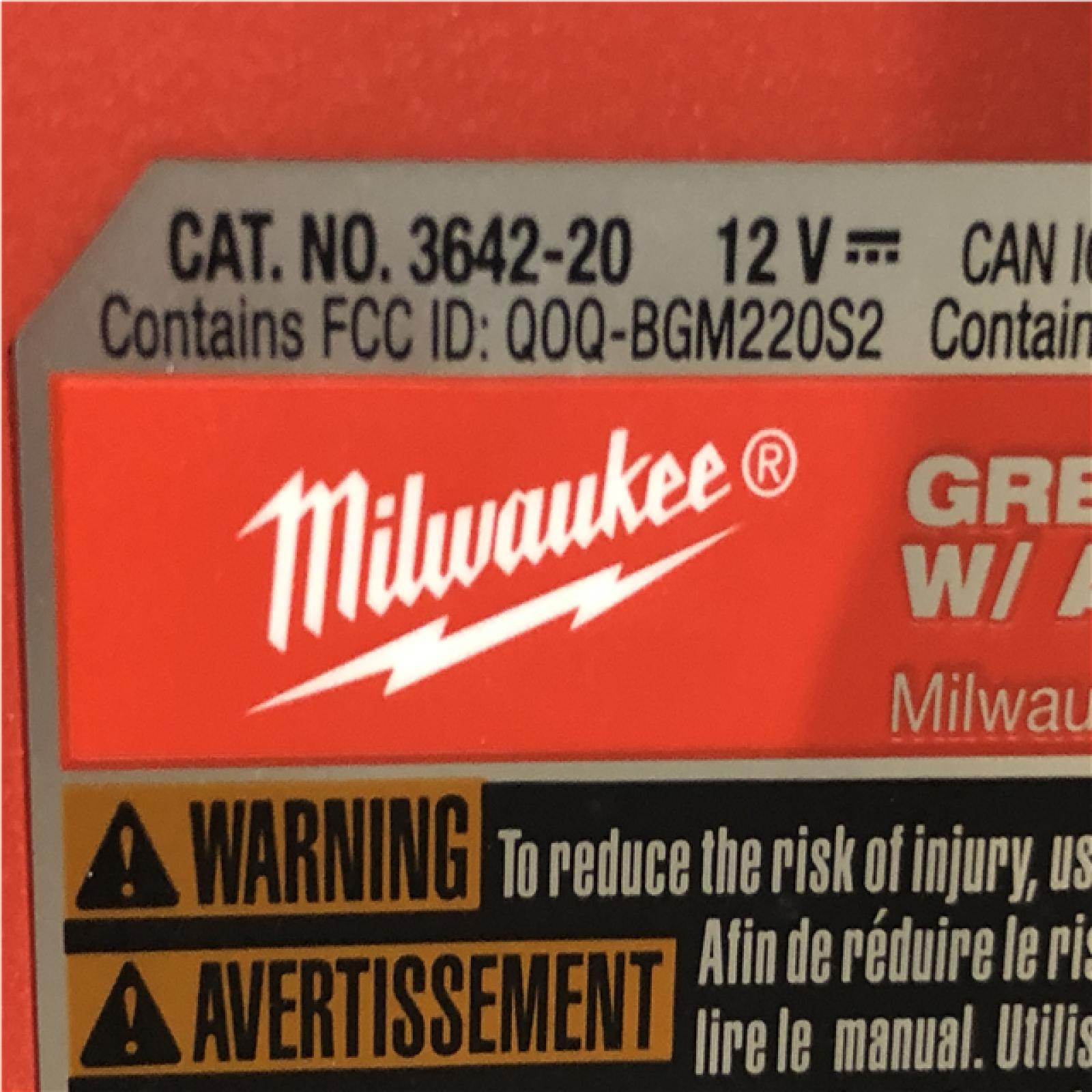 NEW - Milwaukee 12-Volt Lithium-ion Cordless 125 ft. Green 360° 3-Plane Laser Level with Automatic Alignment & Receiver
