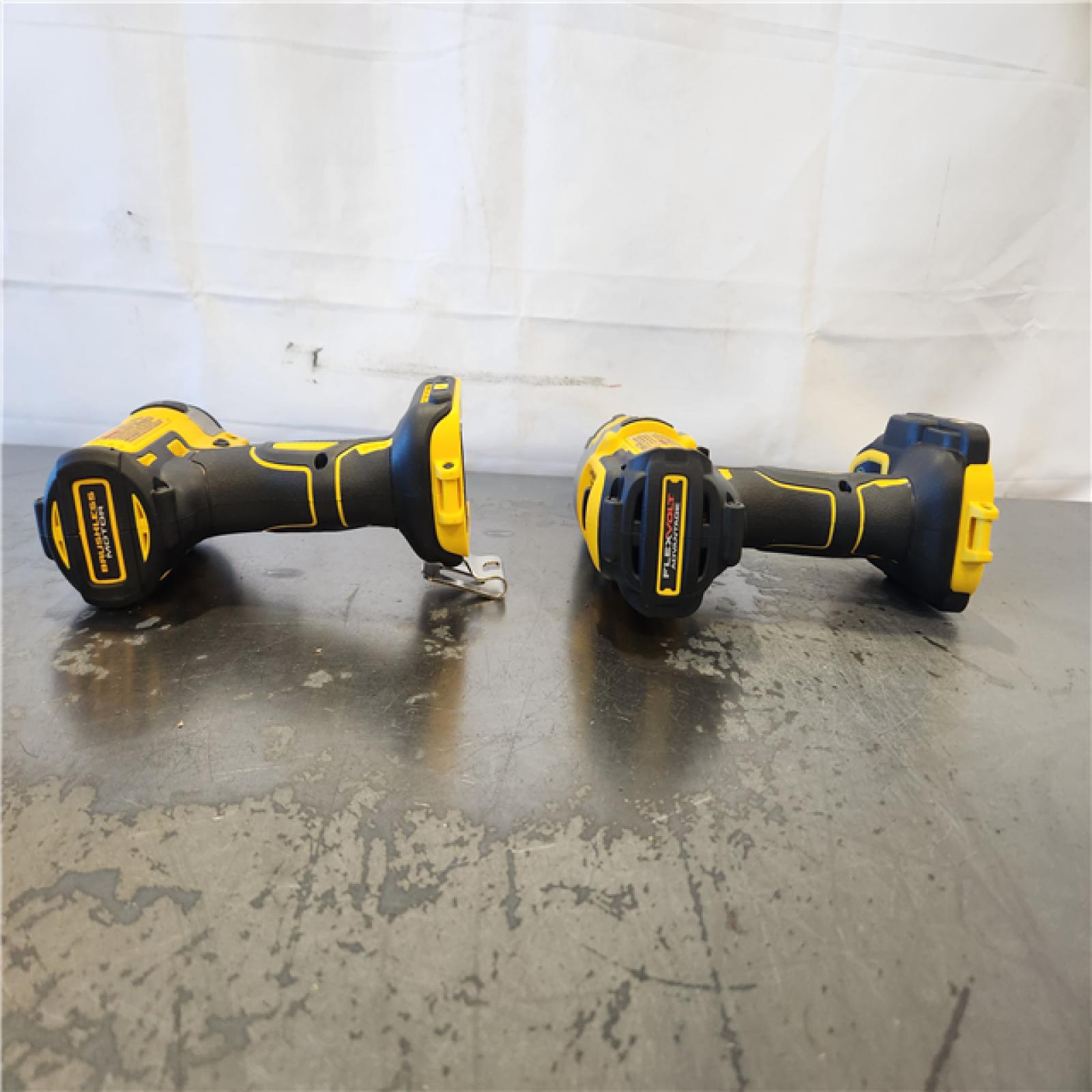 AS-IS- DEWALT 20V MAX Cordless Brushless Hammer Drill/Driver 2 Tool Combo Kit