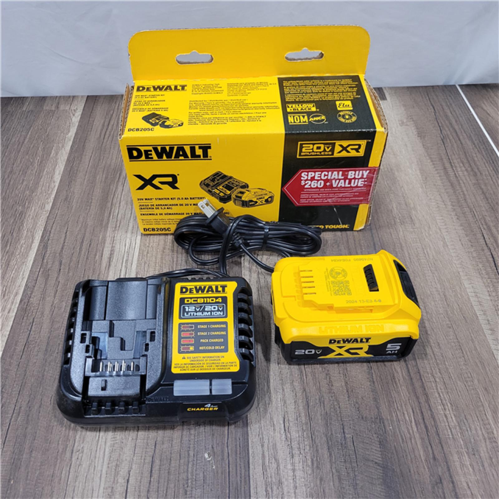 Good DEWALT 20-Volt Maximum XR 5.0 Ah Battery Pack and Charger