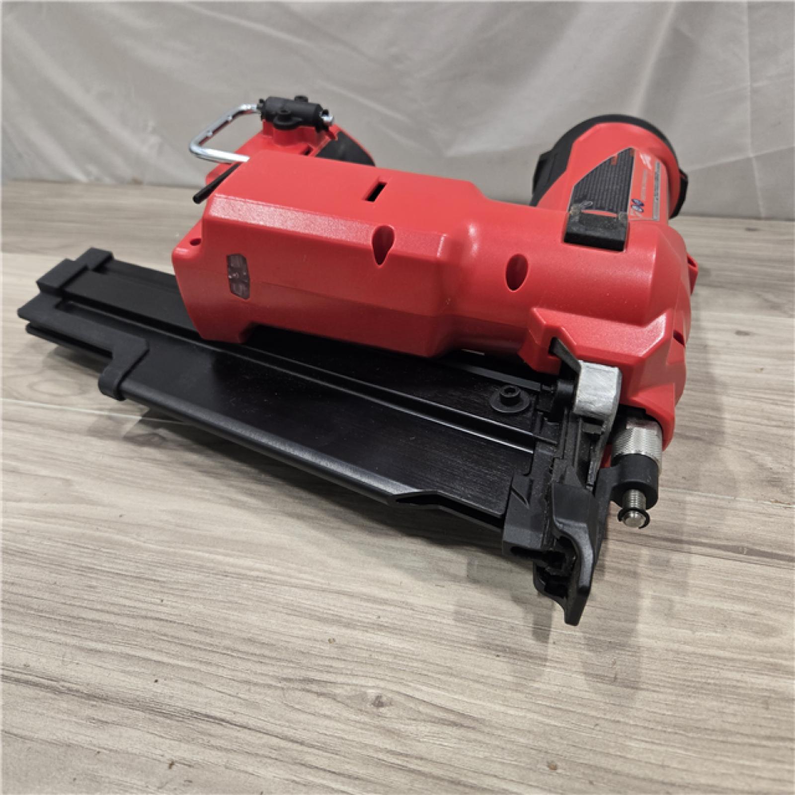 AS-IS Milwaukee 2744-20 M18 FUEL 3-1/2 in. 18V 21-Degree Cordless Framing Nailer (Tool-Only)