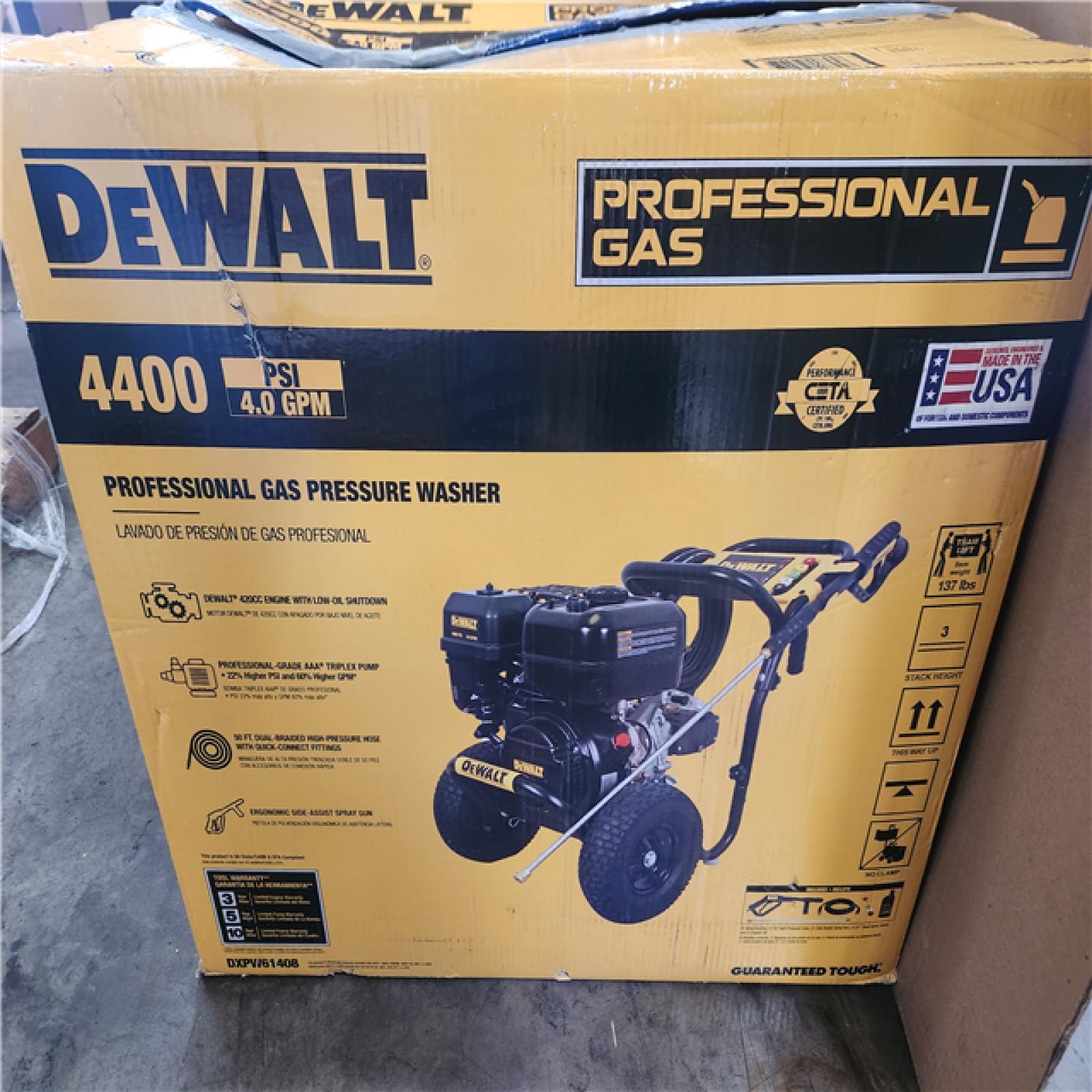 Phoenix NEW DEWALT 4400 PSI 4.0 GPM Cold Water Gas Pressure Washer