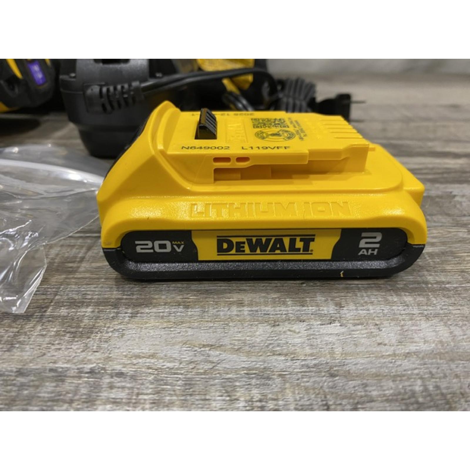 AS-IS DEWALT ATOMIC 20V MAX Lithium Ion Cordless 23 Gauge Pin Nailer Kit