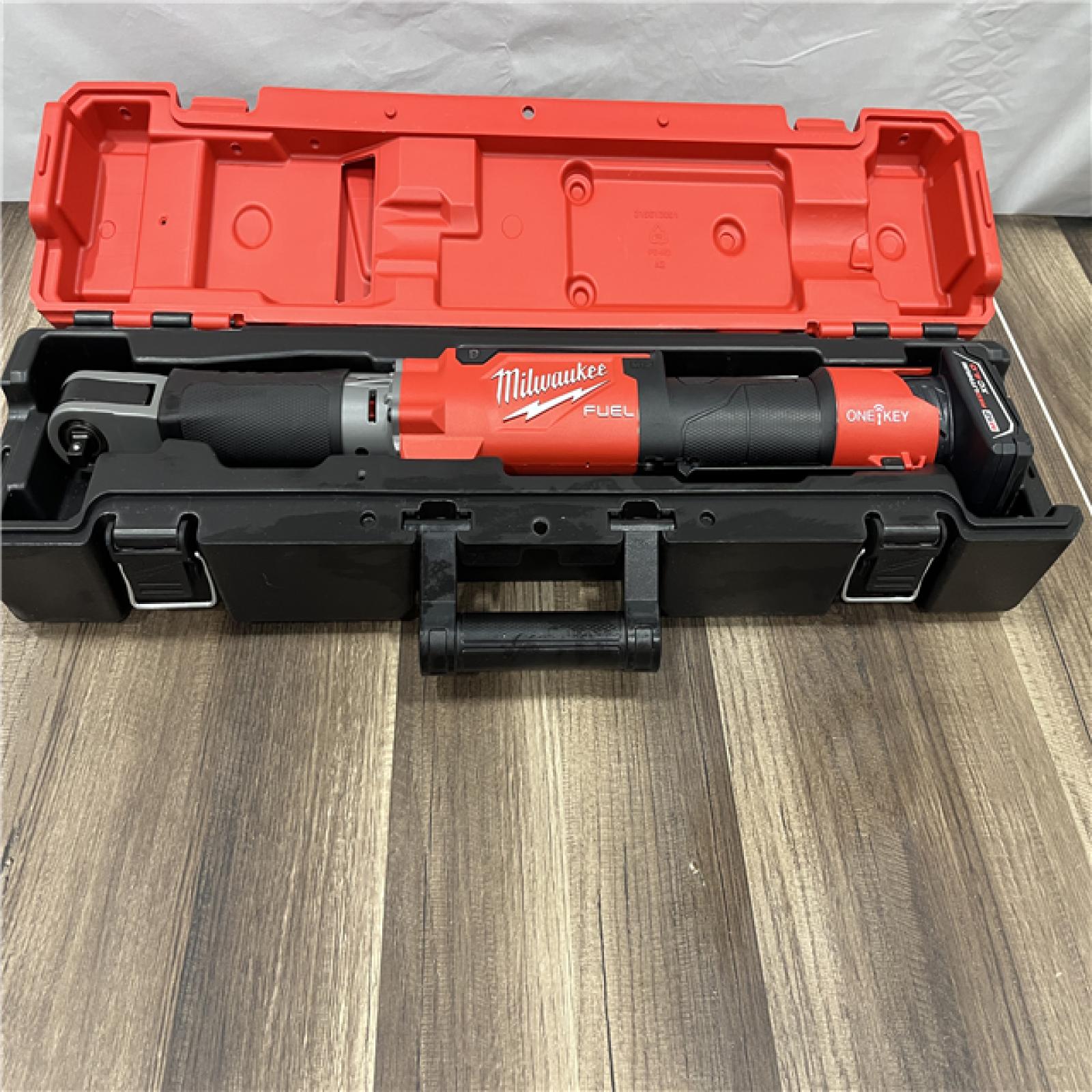 GOOD Milwaukee Restored Milwaukee 2465-20 Tool M12 FUEL ONE-KEY 12V Lithium-Ion Brushless Cordless 3/8-inch Digital Torque Wrench (Refurbished)