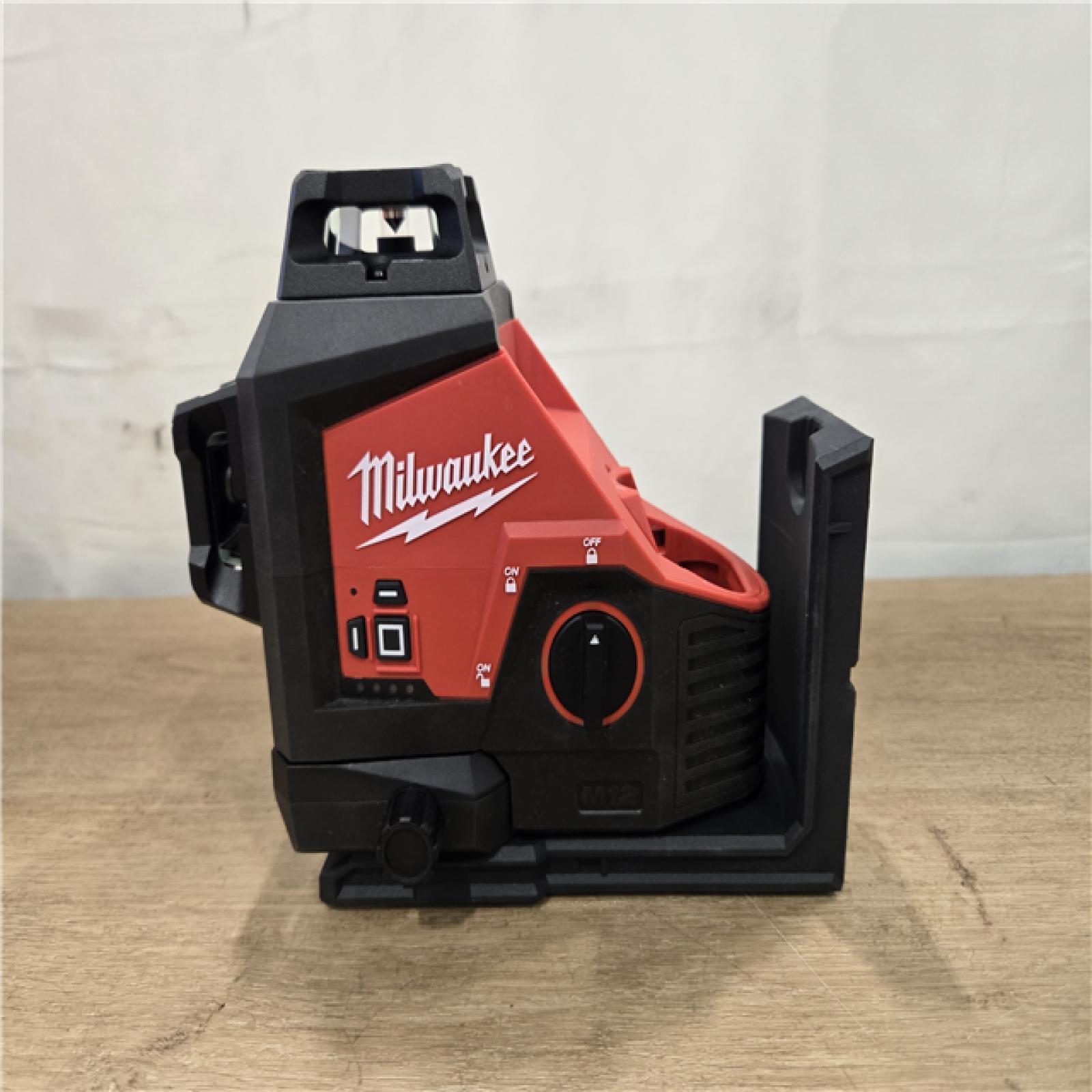 AS-IS Milwaukee 12V Cordless Green 250 ft. 3-Plane Laser Level Kit