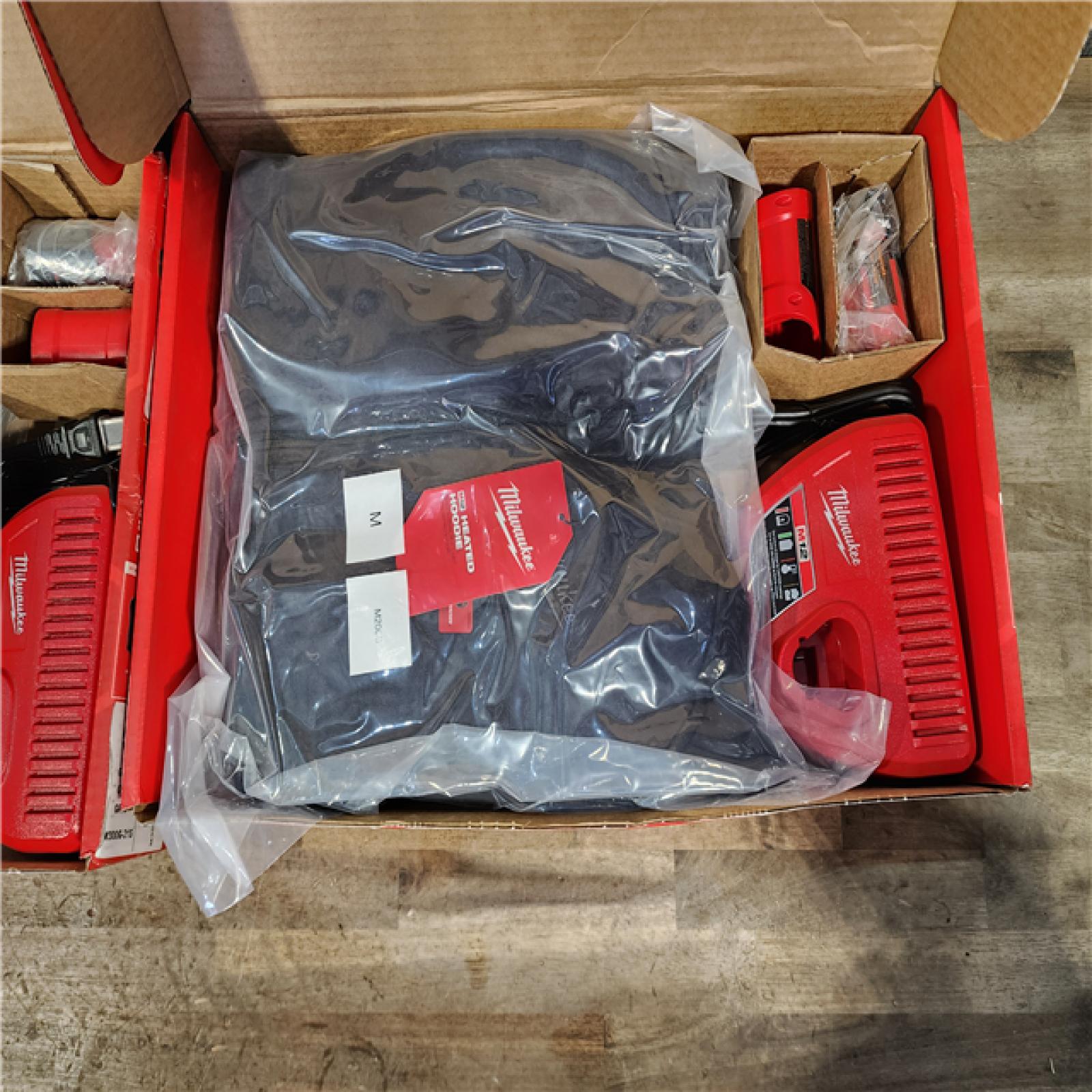 HOUSTON LOCATION - AS-IS MILWAUKEE M12 (2) HEATED CLOTHING KIT