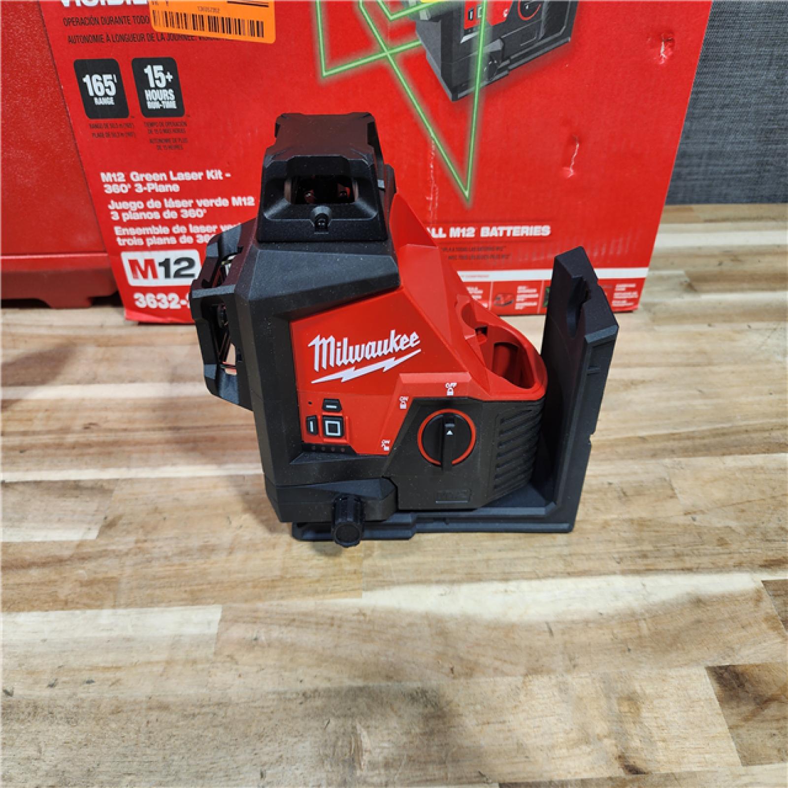 HOUSTON LOCATION - AS-IS Milwaukee 12-Volt Lithium-Ion Cordless Green 250 ft. 3-Plane Laser Level Kit
