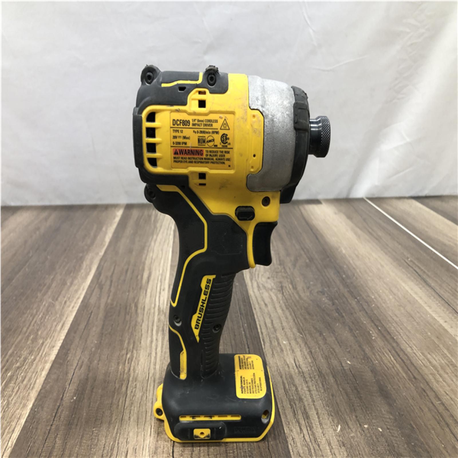 AS-IS DEWALT Atomic 20V Max Lithium-Ion Brushless Cordless Compact 1/4 in. Impact Driver Kit
