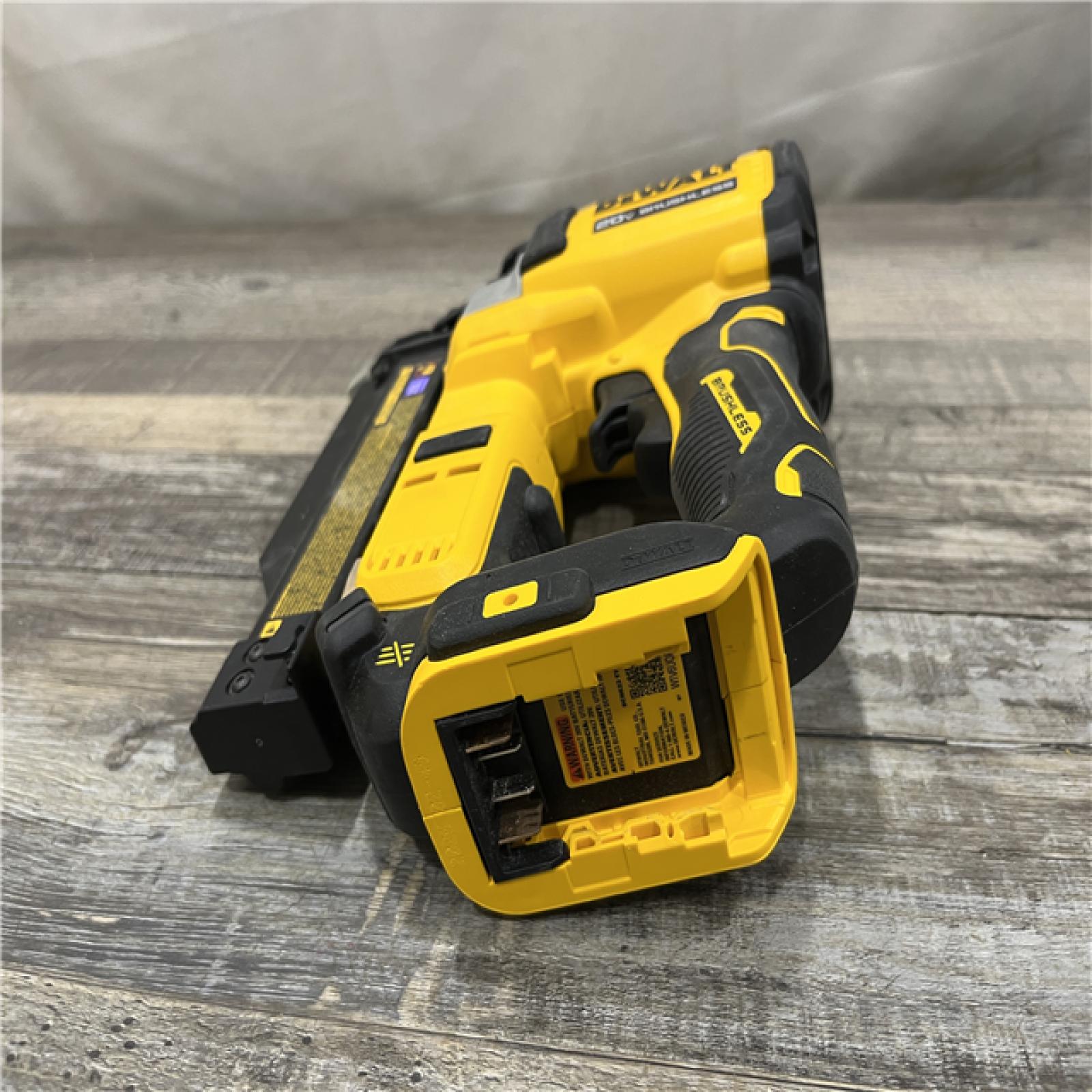 AS-IS DEWALT ATOMIC 20V MAX Lithium Ion Cordless 23 Gauge Pin Nailer (Tool Only)