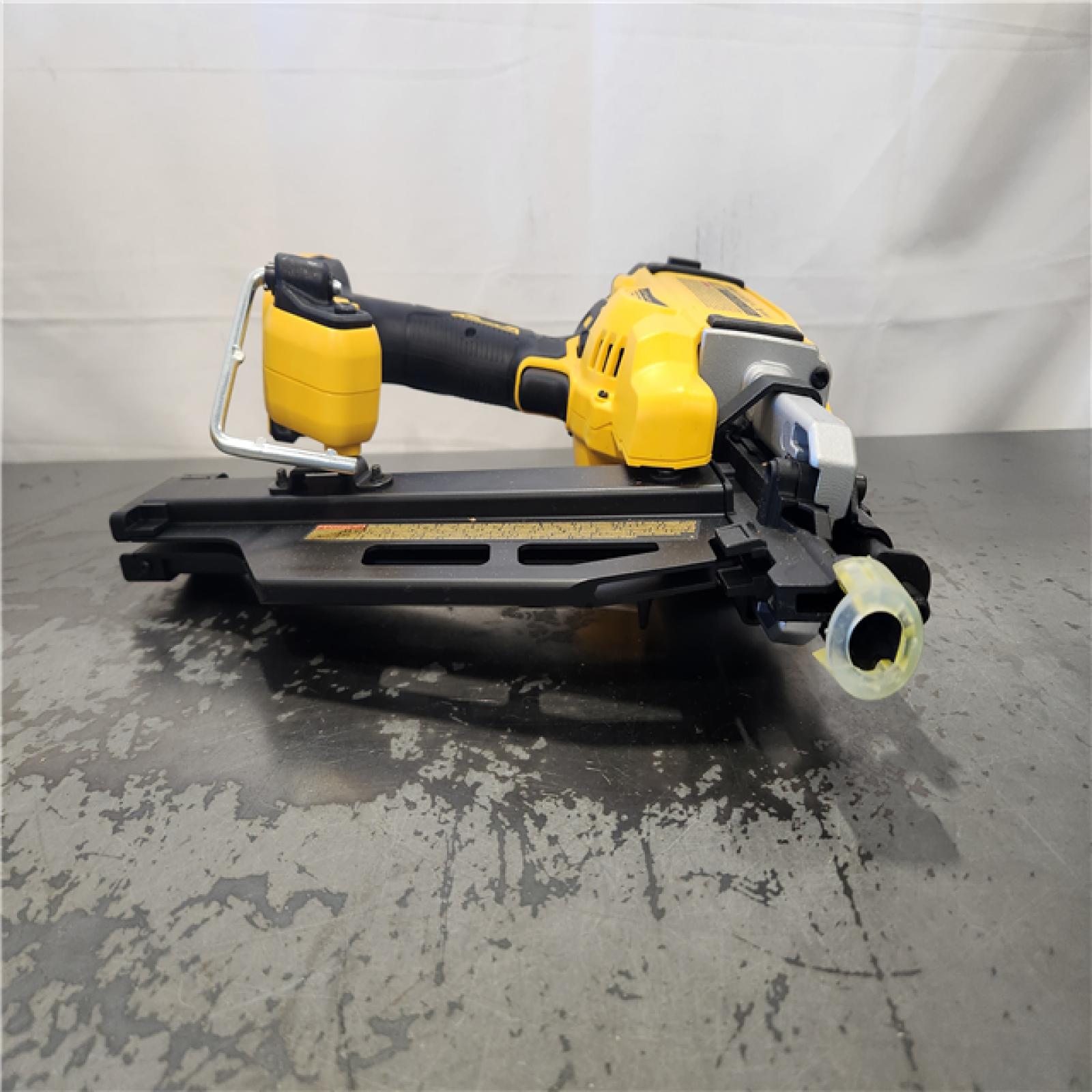 AS-IS- DEWALT 20-Volt 21° Cordless Framing Nailer (Tool-Only)