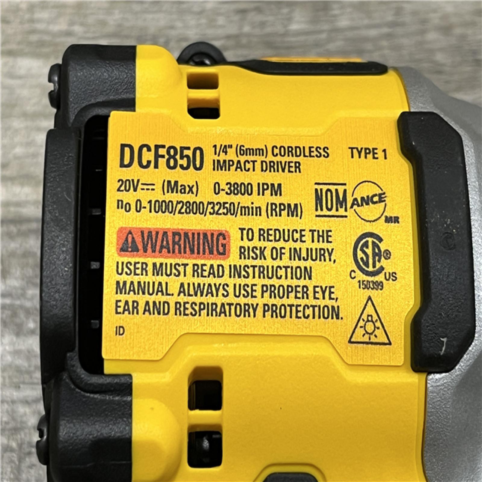 AS-IS DEWALT ATOMIC 20V MAX Lithium-Ion Cordless 1/4 in. Brushless Impact Driver Kit