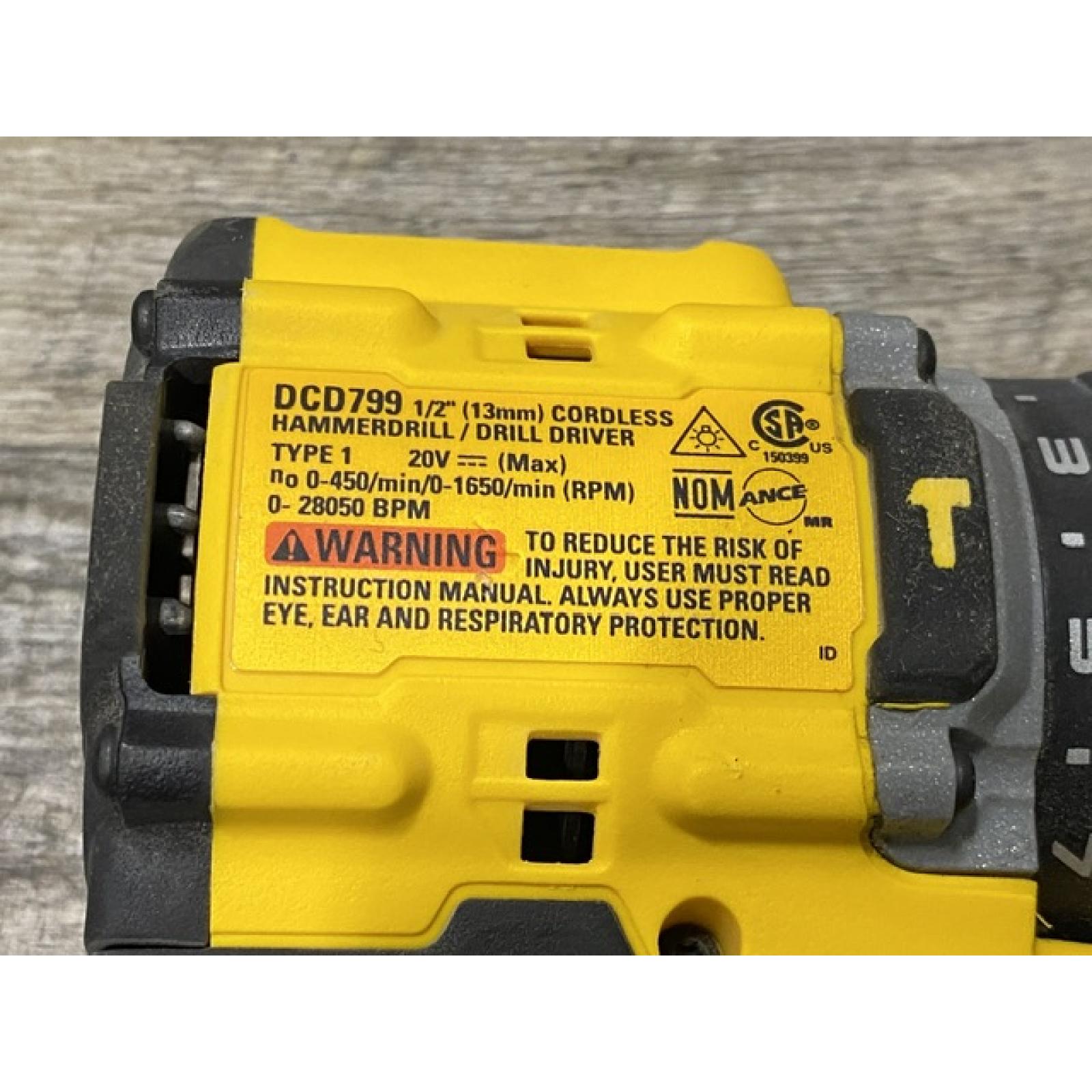 AS-IS DEWALT ATOMIC 20V Lithium-Ion Cordless 1/2 in. Hammer Drill Kit