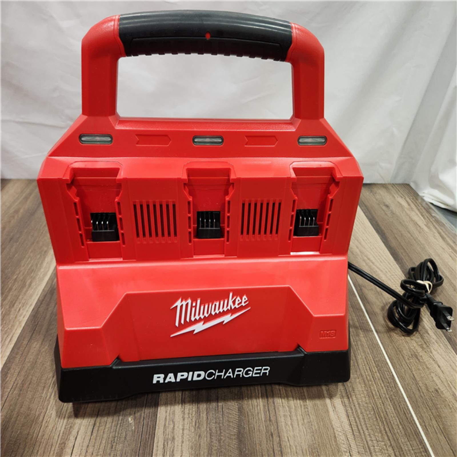 AS-IS Milwaukee 18V Lithium-Ion REDLITHIUM FORGE Starter Kit with  PACKOUT 6-Port Rapid Charger