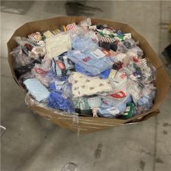 DALLAS LOCATION- NEW!- BULLSEYE MIXED APPAREL PALLET -(1 330 UNITS)