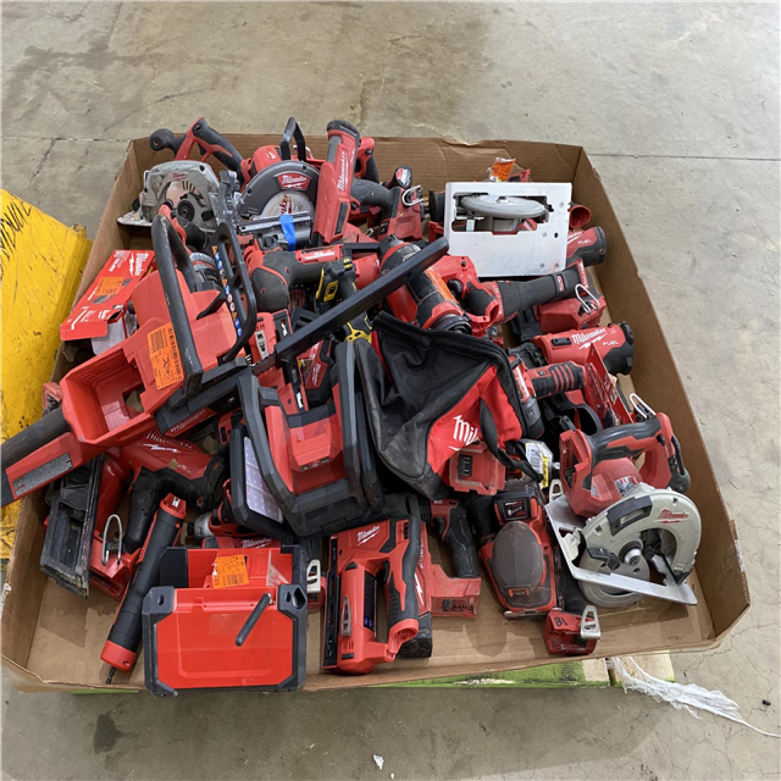 Houston Location AS IS - Tool Pallet