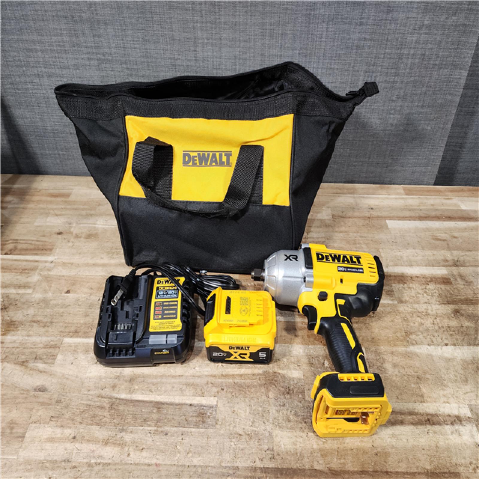 HOUSTON LOCATION - AS - IS DEWALT 20V MAX Lithium-Ion Cordless 1/2 in. Impact Wrench Kit