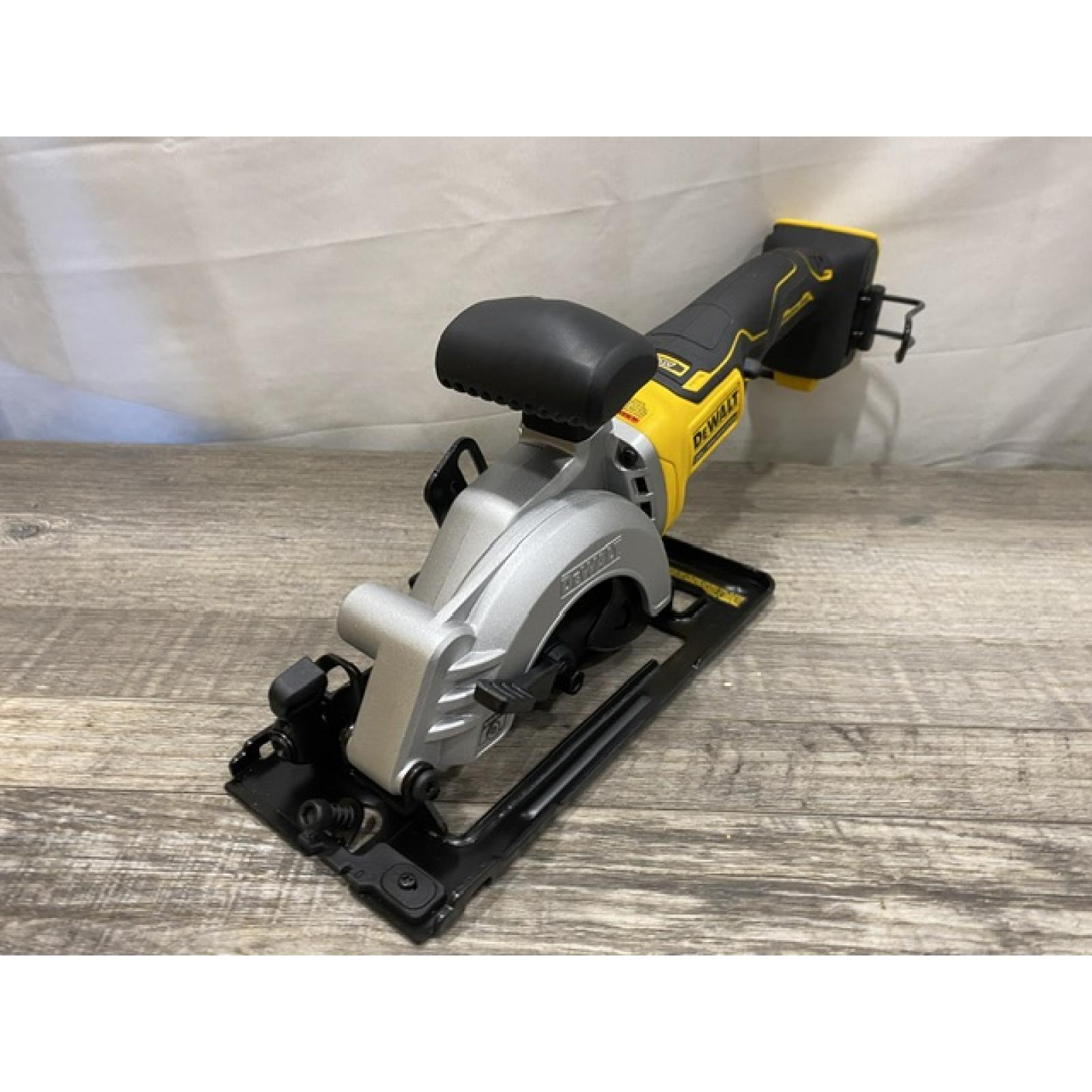 AS-IS DEWALT ATOMIC 20V MAX Cordless Brushless 4-1/2 in. Circular Saw (Tool Only)