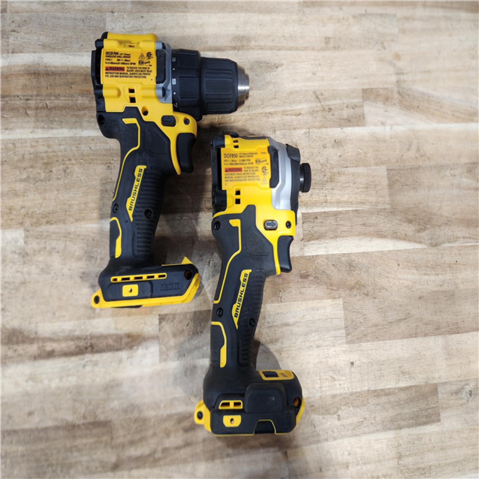 HOUSTON LOCATION - AS-IS DEWALT 2 TOOL COMBO KIT W/ (2) BATTERY & CHARGER