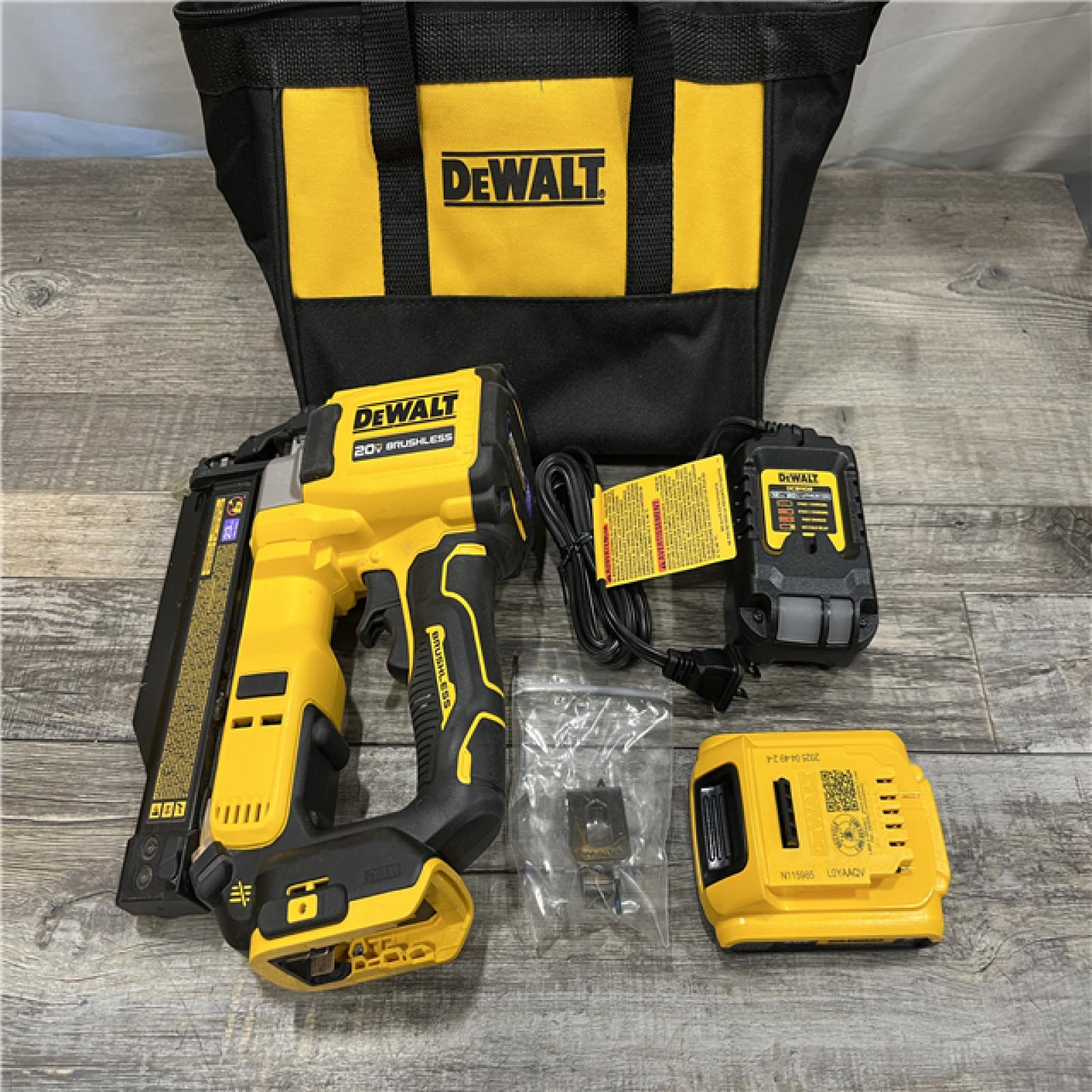 AS-IS DEWALT ATOMIC 20V MAX Lithium Ion Cordless 23 Gauge Pin Nailer Kit