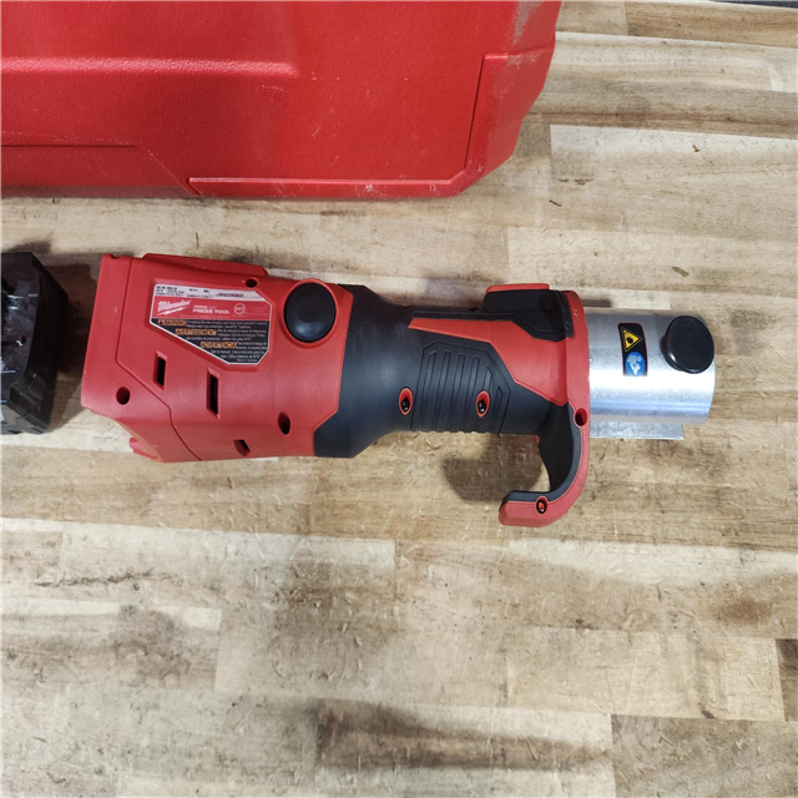 HOUSTON LOCATION - AS - IS Milwaukee M18 FORCE LOGIC Press Tool with BATTERY & CHARGER