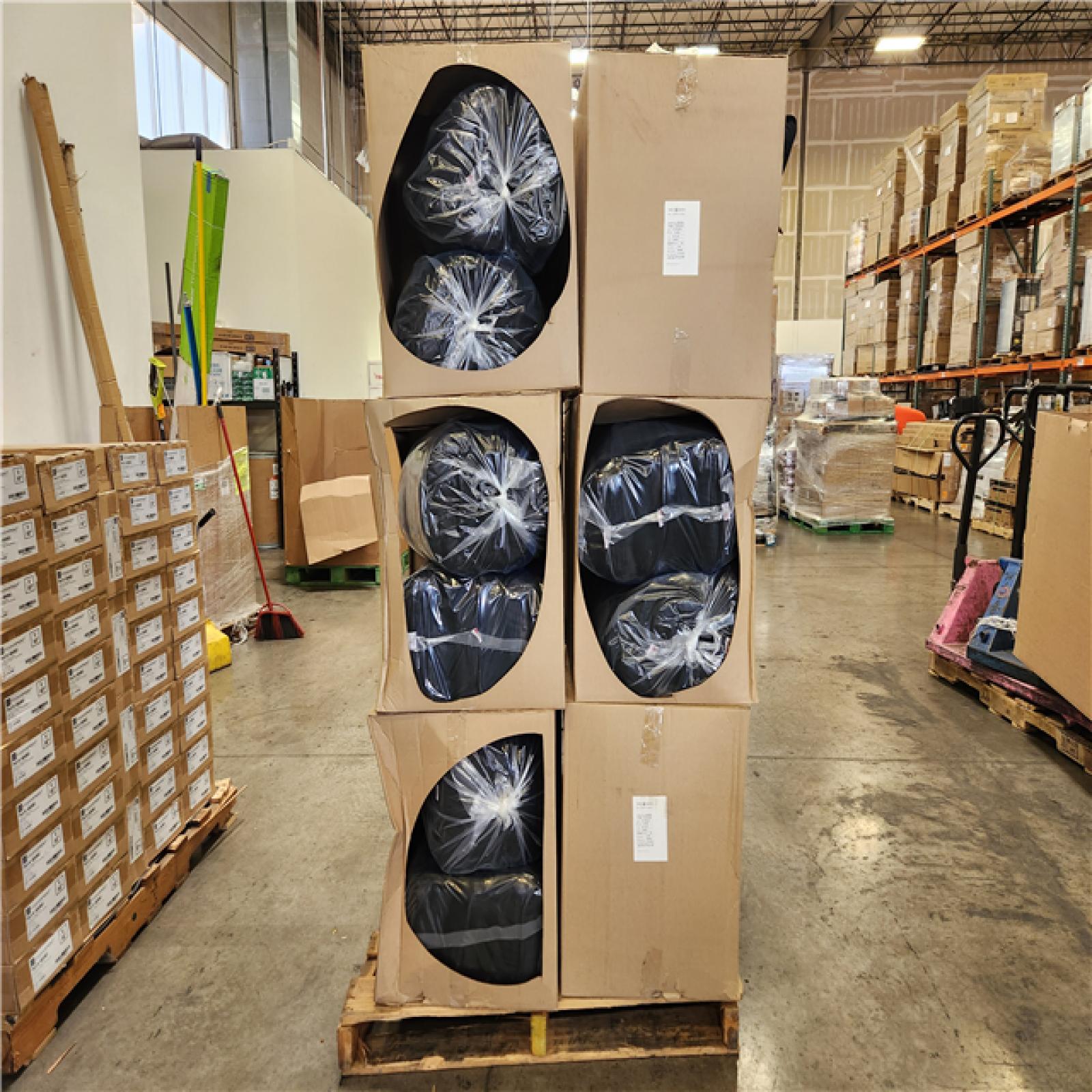 Phoenix Location NEW Sobel Westix 14X14 Black Pillow Pallet 10 Per Box (12 Boxes)