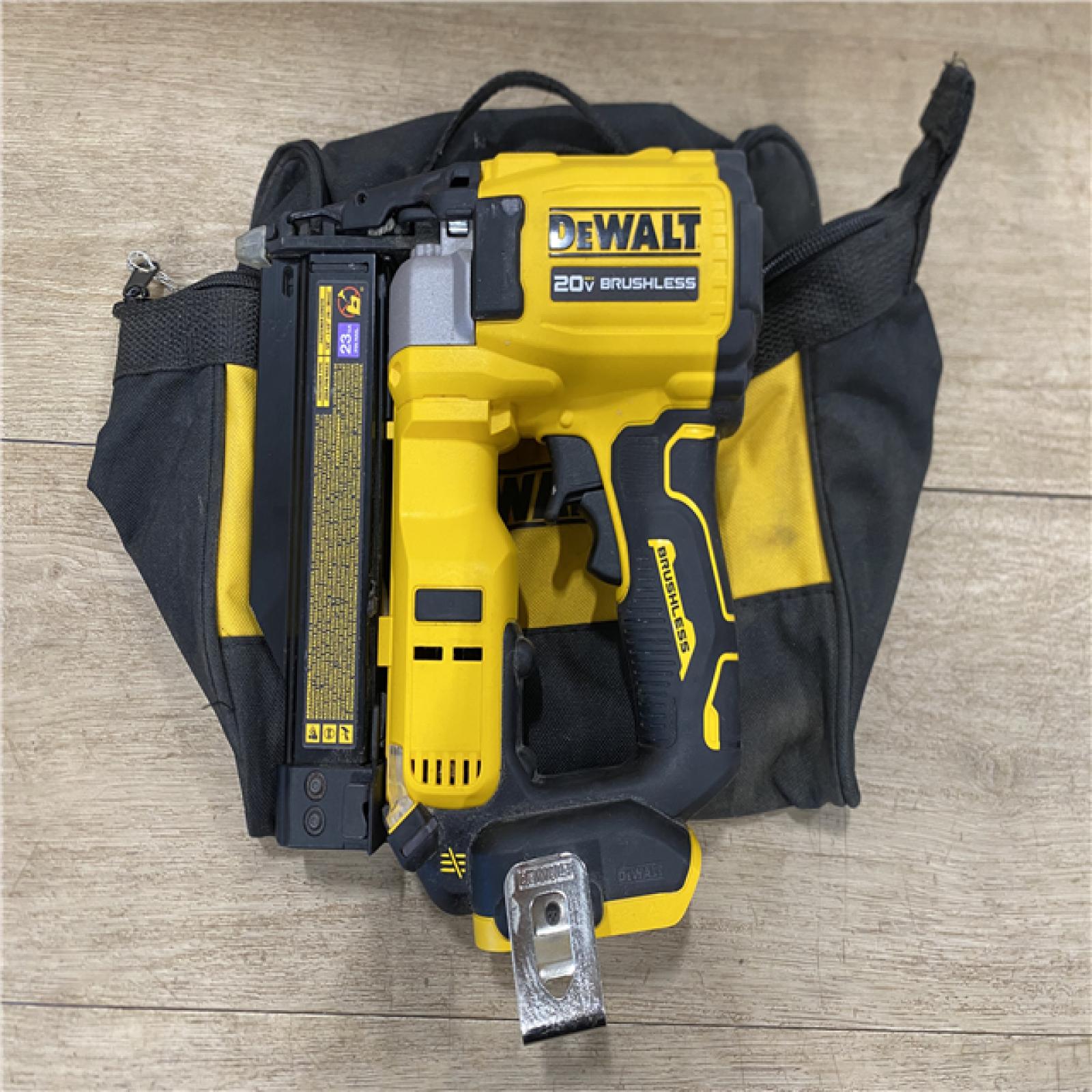 AS-IS DEWALT ATOMIC 20V MAX Lithium Ion Cordless 23 Gauge Pin Nailer Kit