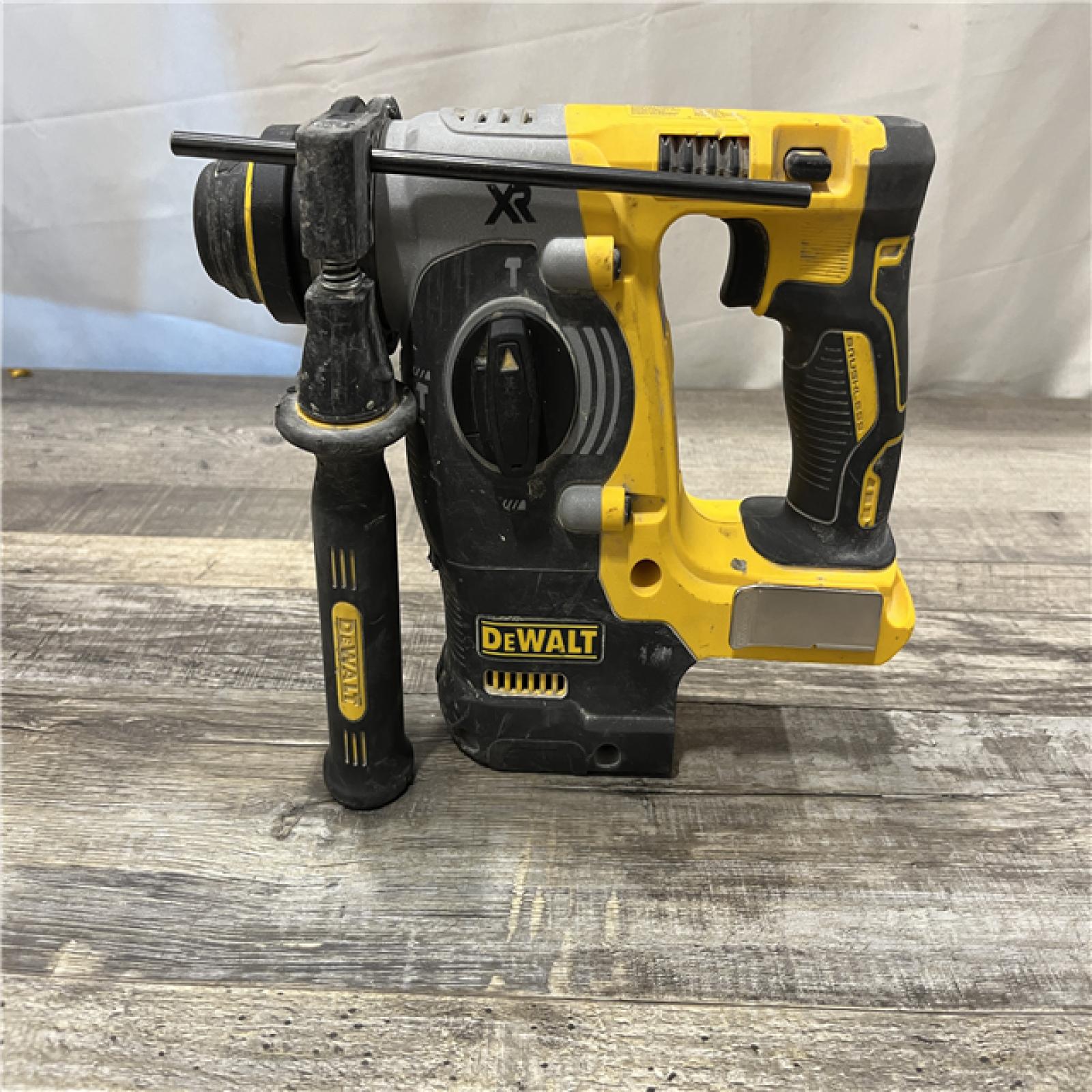 AS-IS DEWALT 20V MAX XR Cordless Brushless 1 in. SDS Plus L-Shape Rotary Hammer (Tool Only)