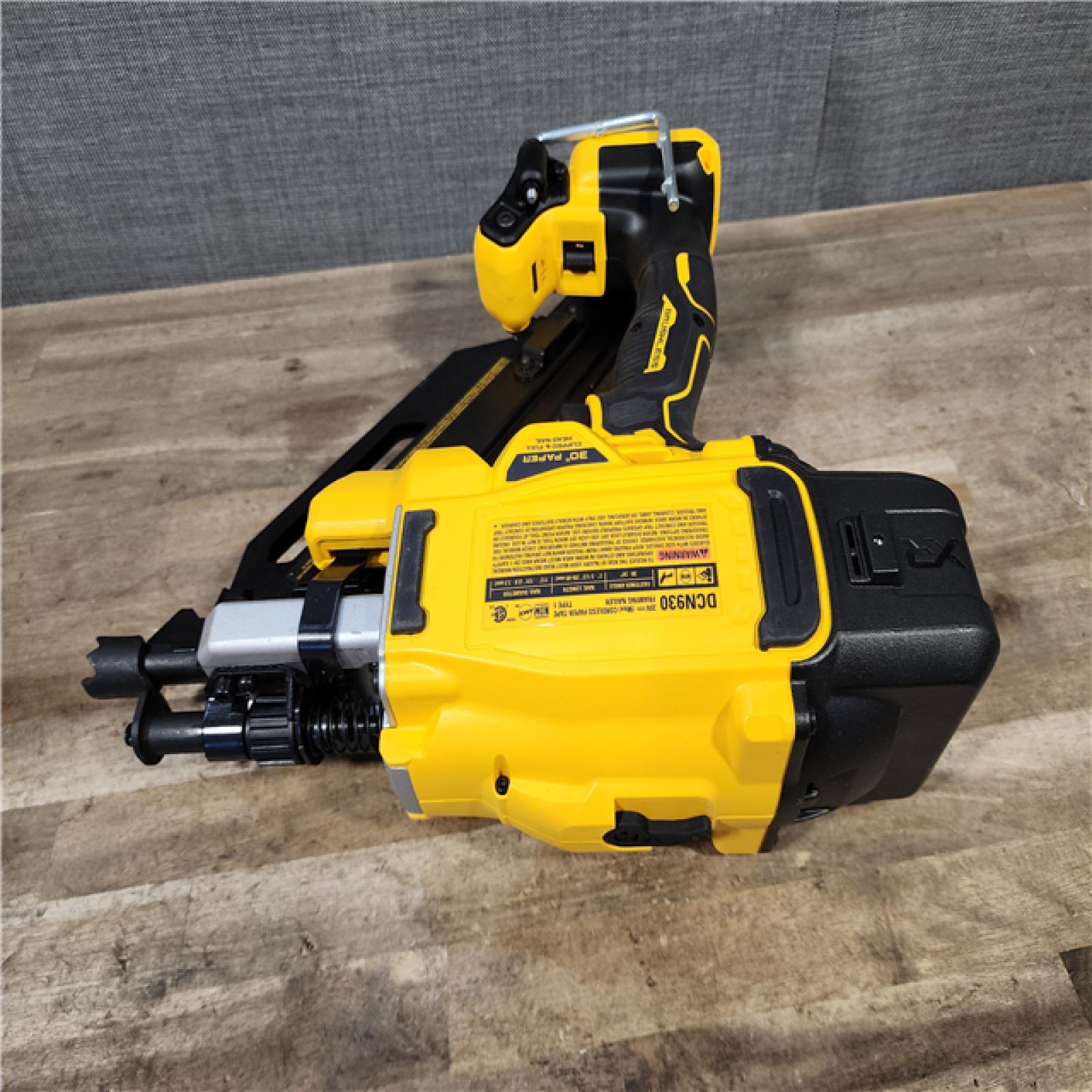 HOUSTON LOCATION - AS-IS DEWALT 20V 30 Degree Cordless Framing Nailer (Tool-Only)