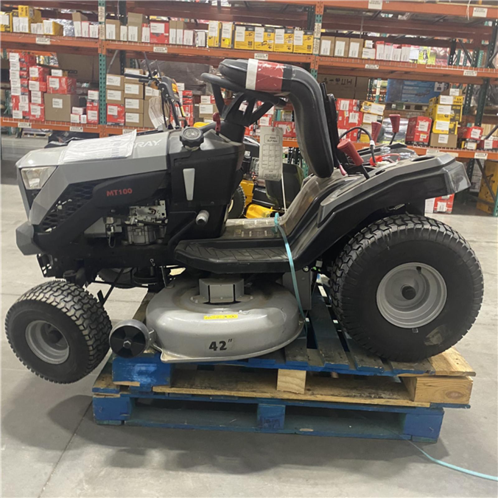 Dallas Location - As-Is  Murray MT100 42 in. 13.5 HP 500cc Briggs Gas Tractor