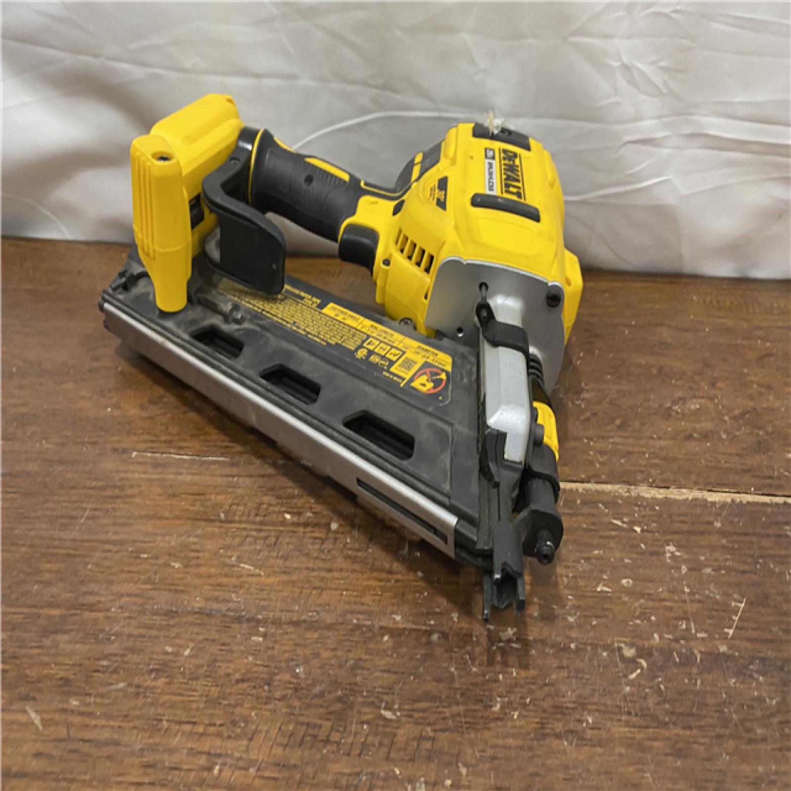 AS-IS DEWAS-IS20-Volt 30Â° Cordless Framing Nailer (Tool-Only)
