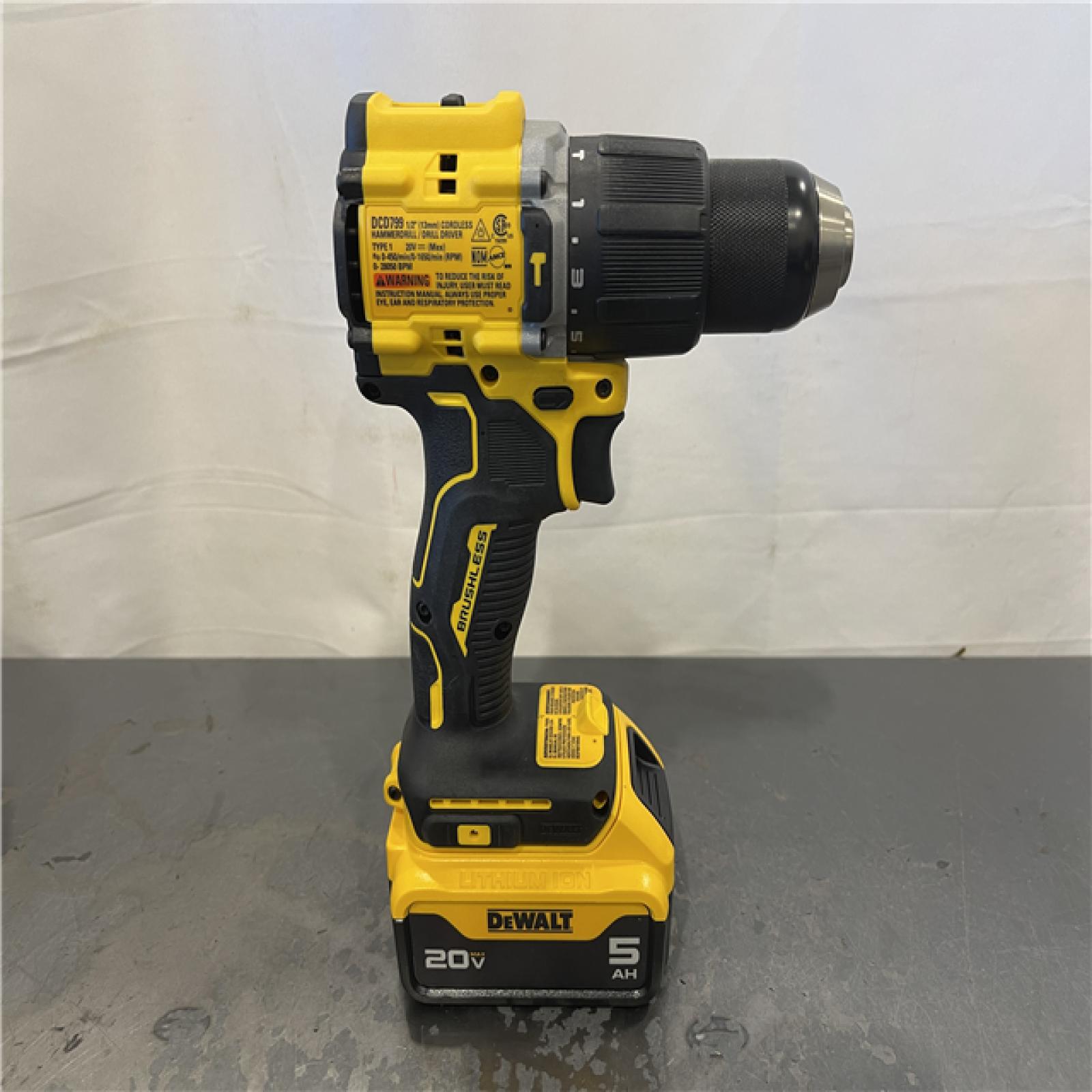 AS-IS - DeWalt ATOMIC 20V Lithium-Ion Cordless 1/2 in. Hammer Drill Kit